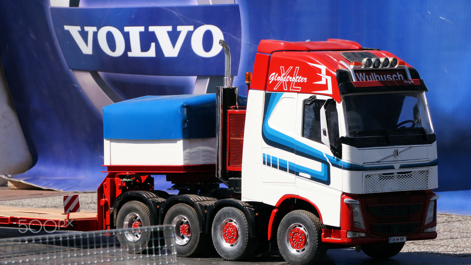 Canon XC10 sample photo. Volvo photography