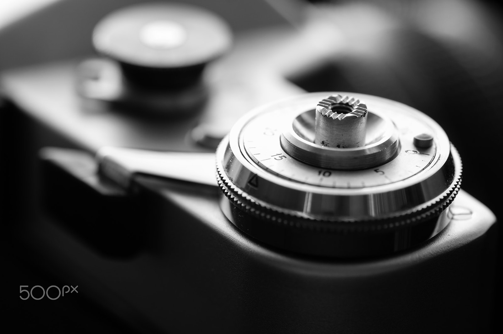 Pentax K-r + Tamron SP AF 90mm F2.8 Di Macro sample photo. Shutter button photography