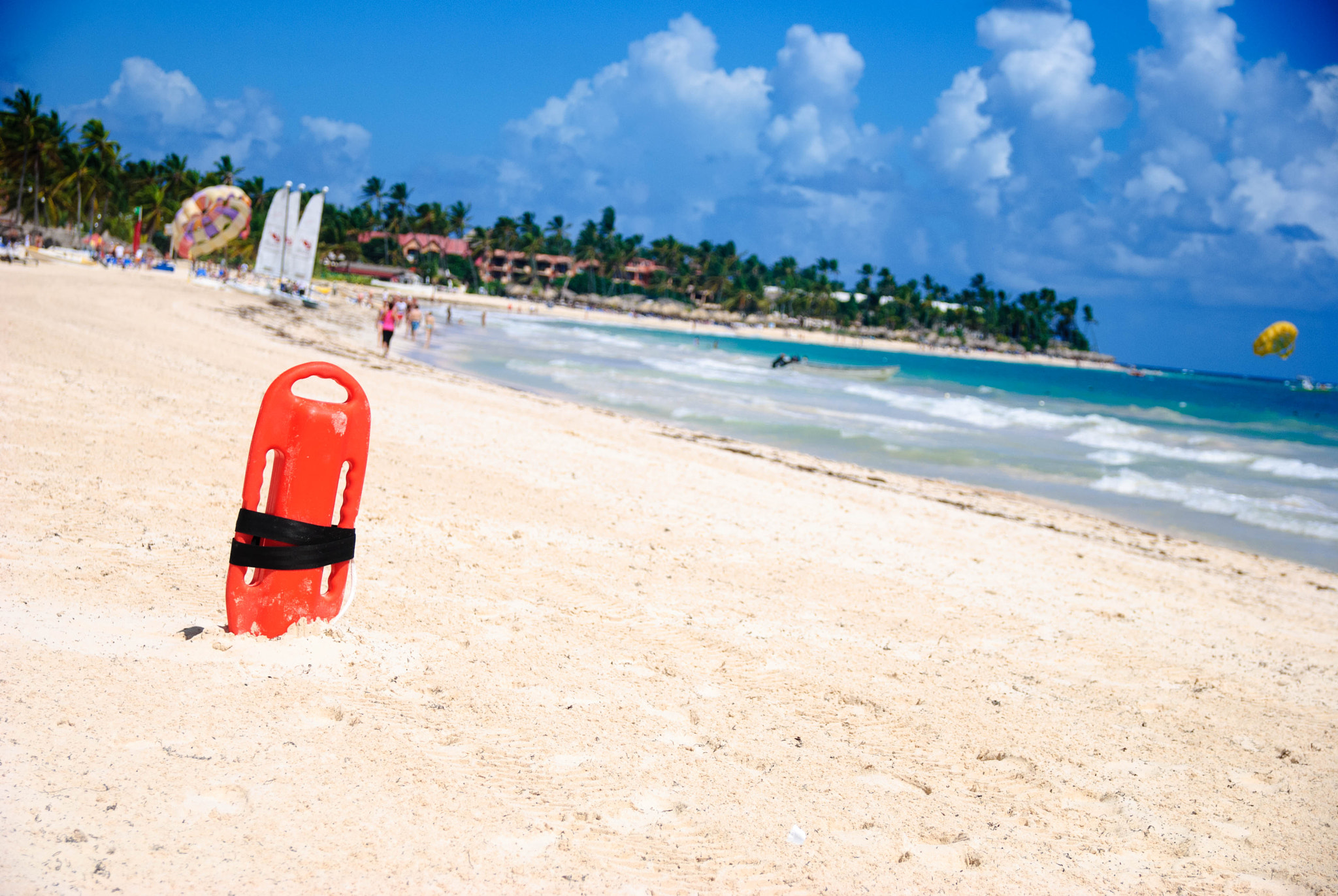 Sigma 18-125mm F3.8-5.6 DC OS HSM sample photo. Beach photography