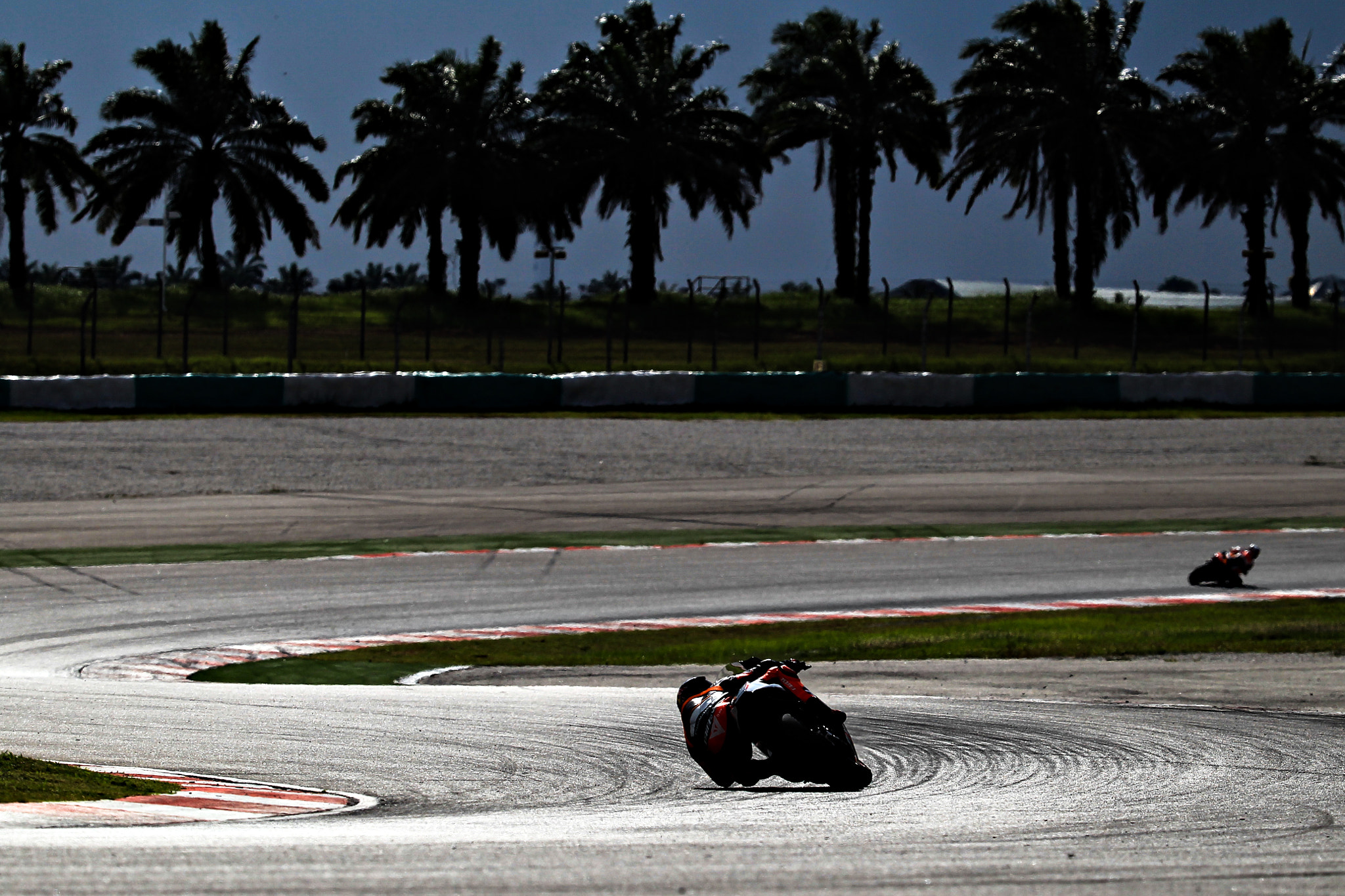 Canon EF 200-400mm F4L IS USM Extender 1.4x sample photo. Motogp test photography