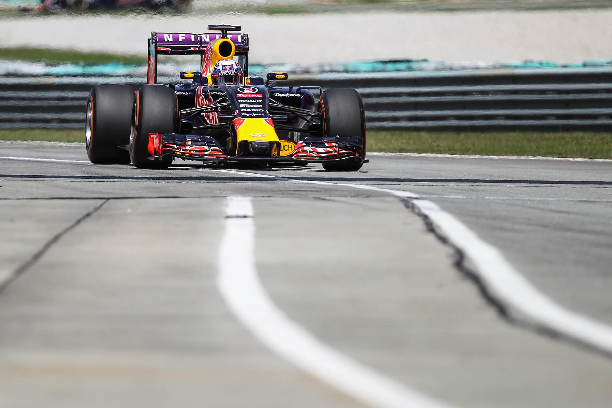 Canon EF 200-400mm F4L IS USM Extender 1.4x sample photo. Daniel ricciardo photography