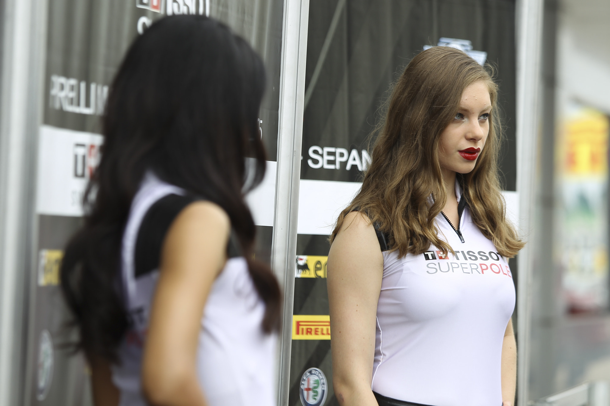 Canon EOS-1D Mark IV sample photo. Grid girls photography