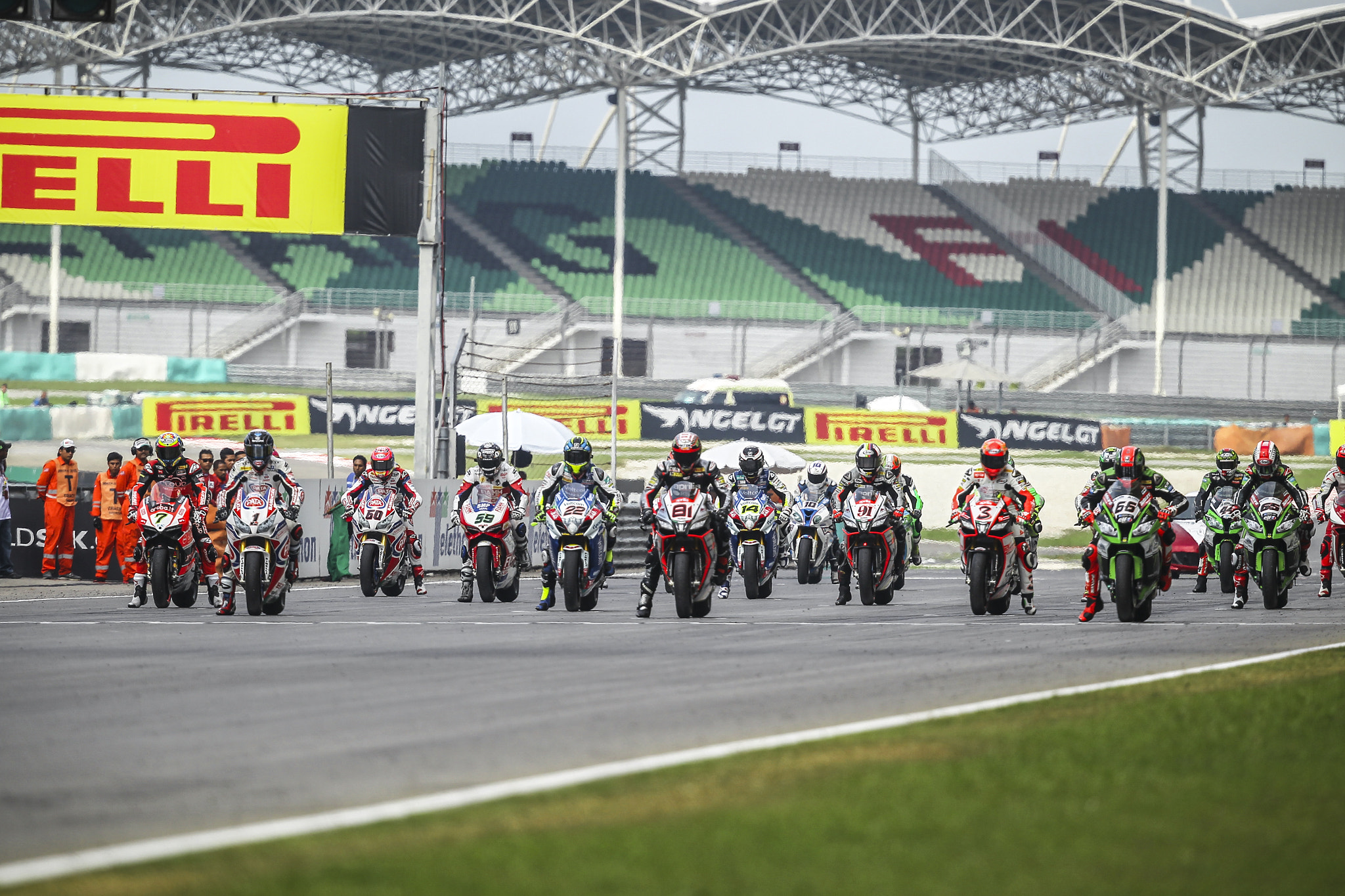Canon EOS-1D Mark IV + Canon EF 200-400mm F4L IS USM Extender 1.4x sample photo. Wsbk sepang photography
