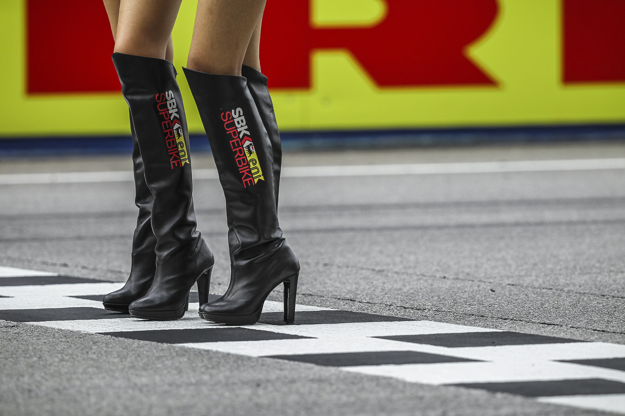 Canon EF 200-400mm F4L IS USM Extender 1.4x sample photo. Grid girls photography