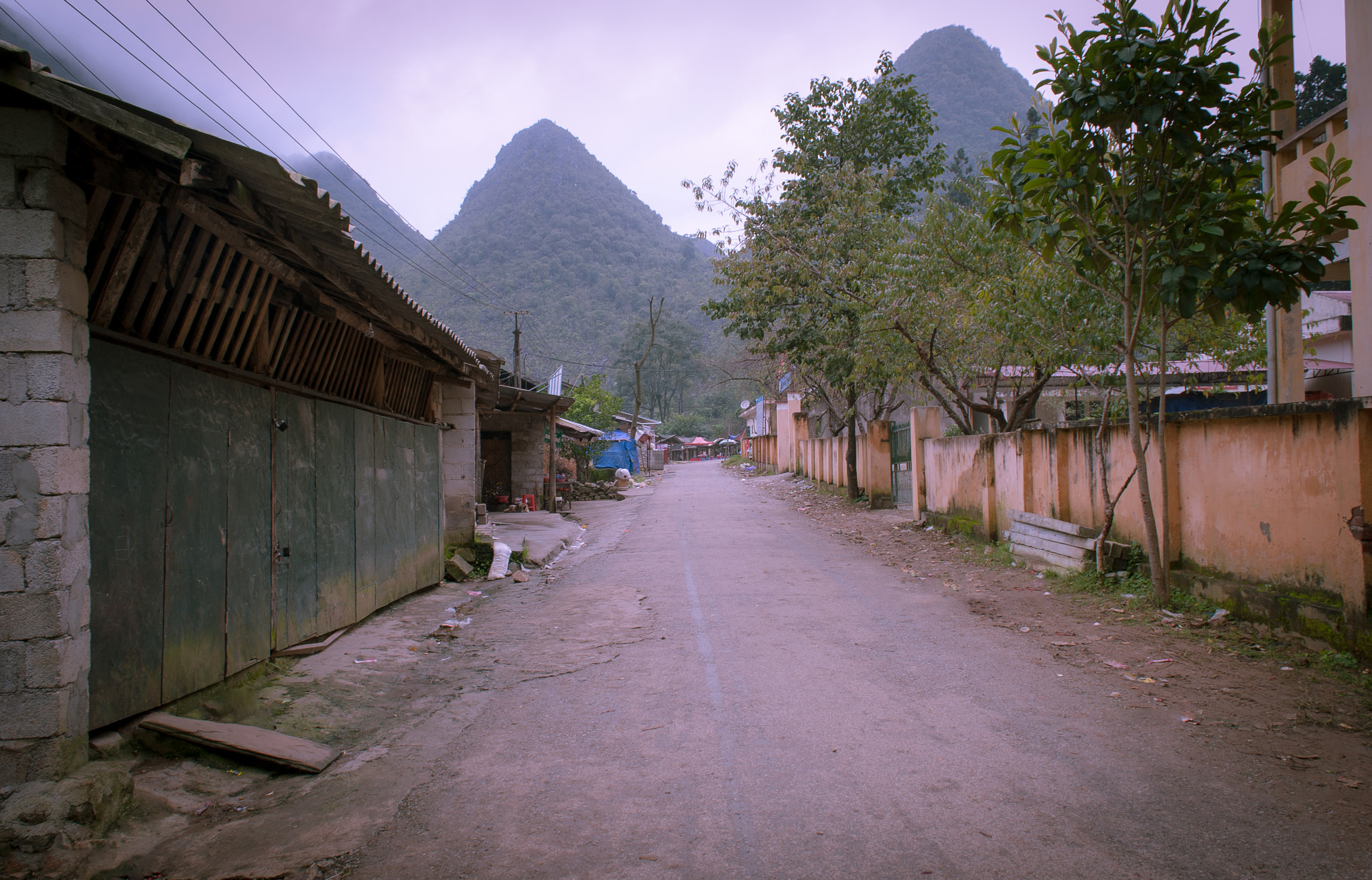 Nikon D200 sample photo. The quiet photography