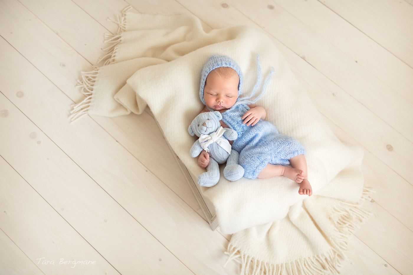 Canon EF 35mm F1.4L USM sample photo. Cute babyboy photography