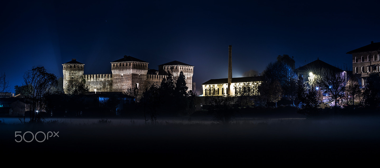 Sony a7S + Minolta AF 28-85mm F3.5-4.5 New sample photo. Castle of soncino in the night photography