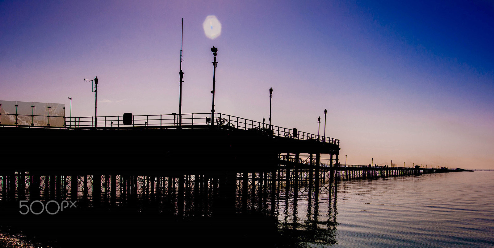 Nikon D90 + Nikon AF-S Nikkor 20mm F1.8G ED sample photo. Pier photography