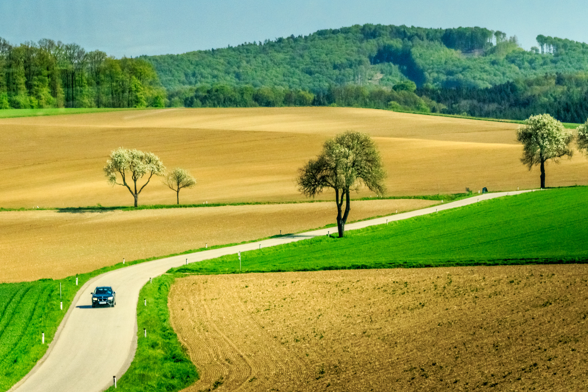 Sigma 18-250mm F3.5-6.3 DC OS HSM sample photo. European landscape photography