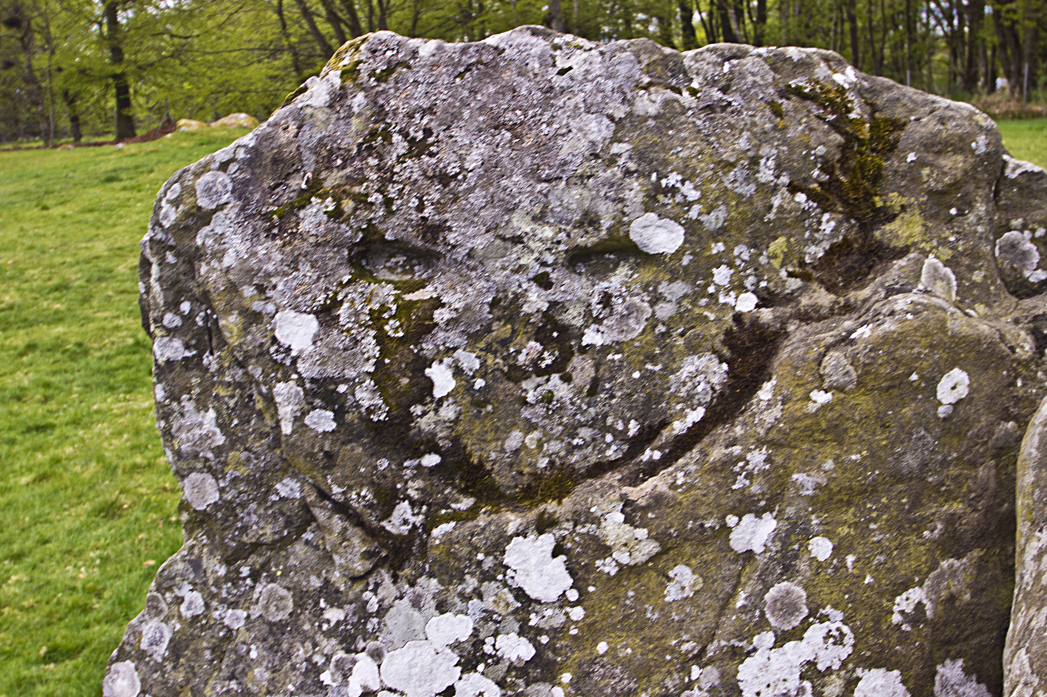 Sigma 10-20mm F3.5 EX DC HSM sample photo. Friendly standing stone photography