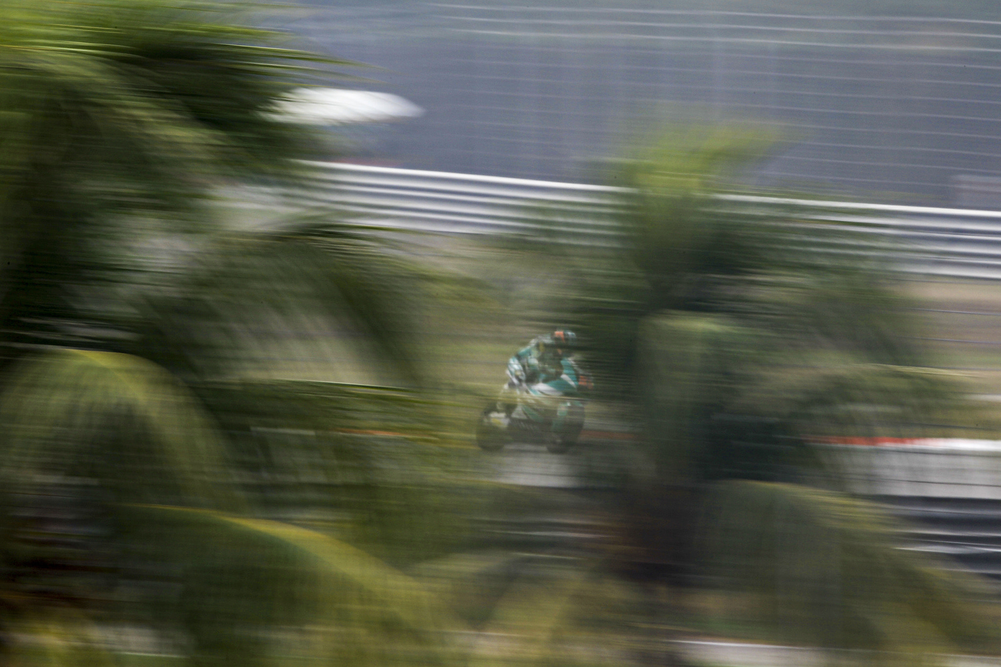 Canon EF 200-400mm F4L IS USM Extender 1.4x sample photo. 2015 malaysian motorcycle grand prix photography