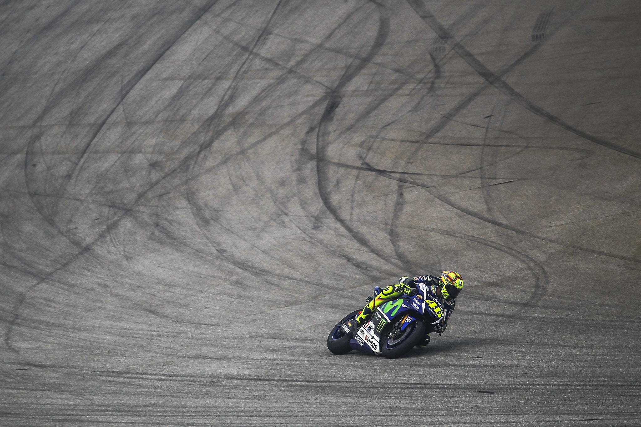 Canon EOS-1D Mark IV + Canon EF 200-400mm F4L IS USM Extender 1.4x sample photo. Valentino rossi photography