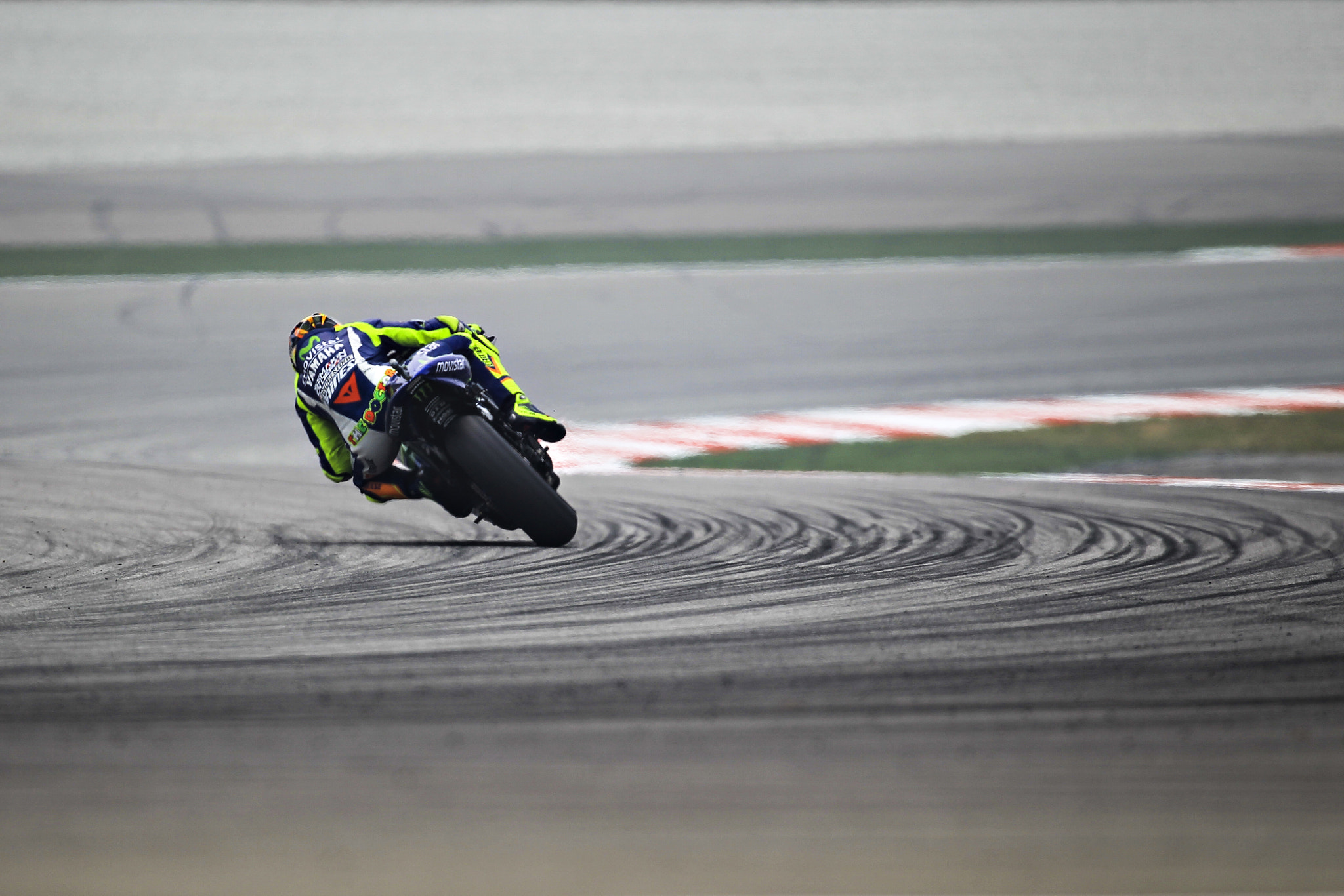 Canon EOS-1D Mark IV + Canon EF 200-400mm F4L IS USM Extender 1.4x sample photo. Valentino rossi photography