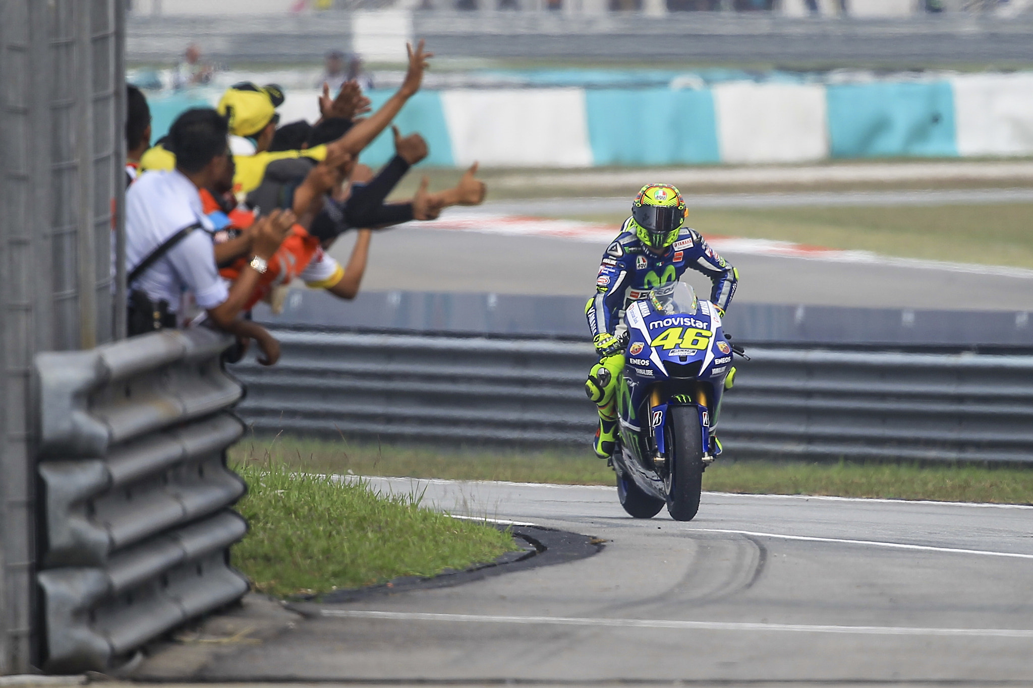 Canon EF 200-400mm F4L IS USM Extender 1.4x sample photo. Valentino rossi photography