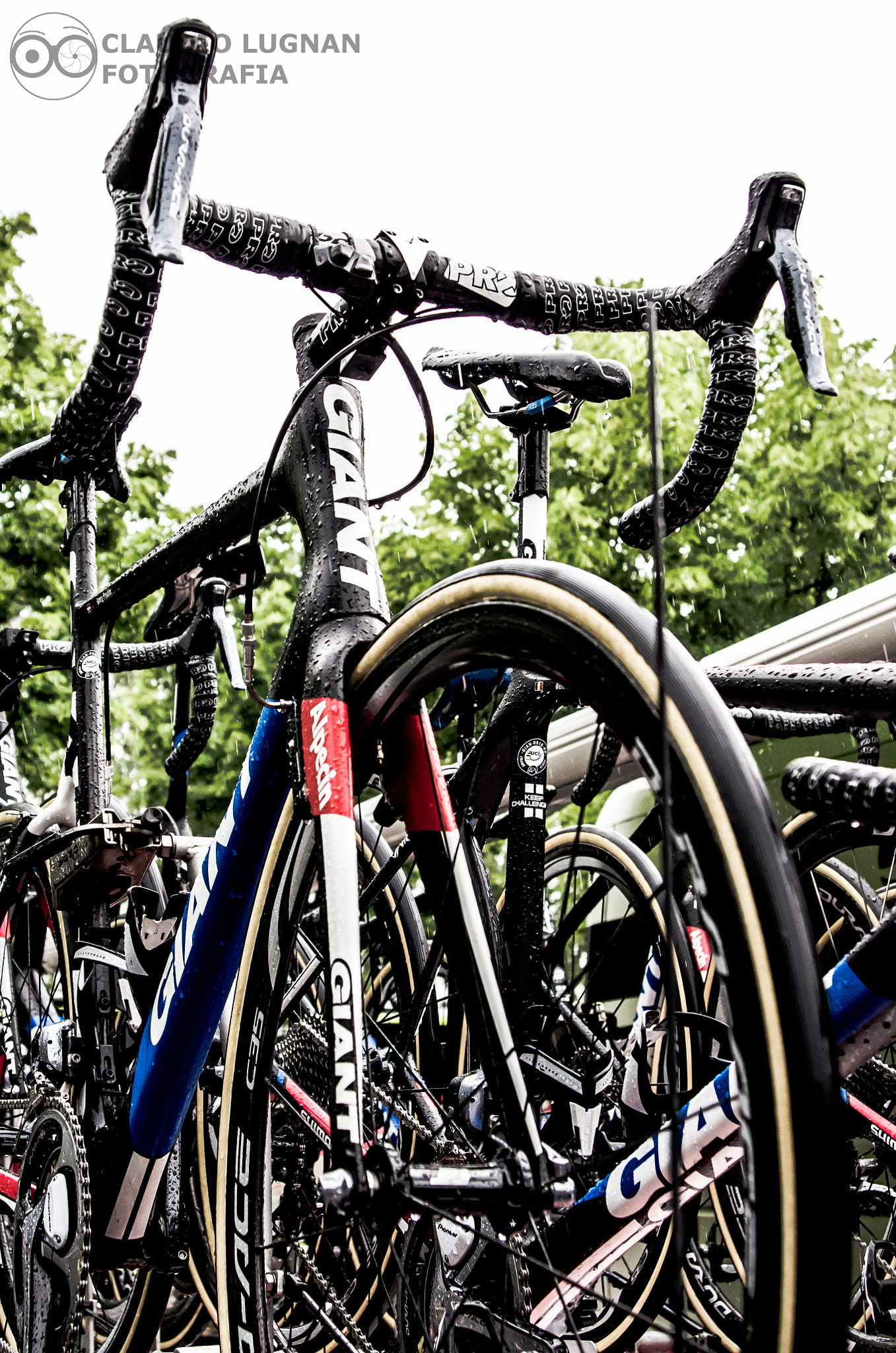 Pentax K-5 sample photo. Detail from giro d'italia photography