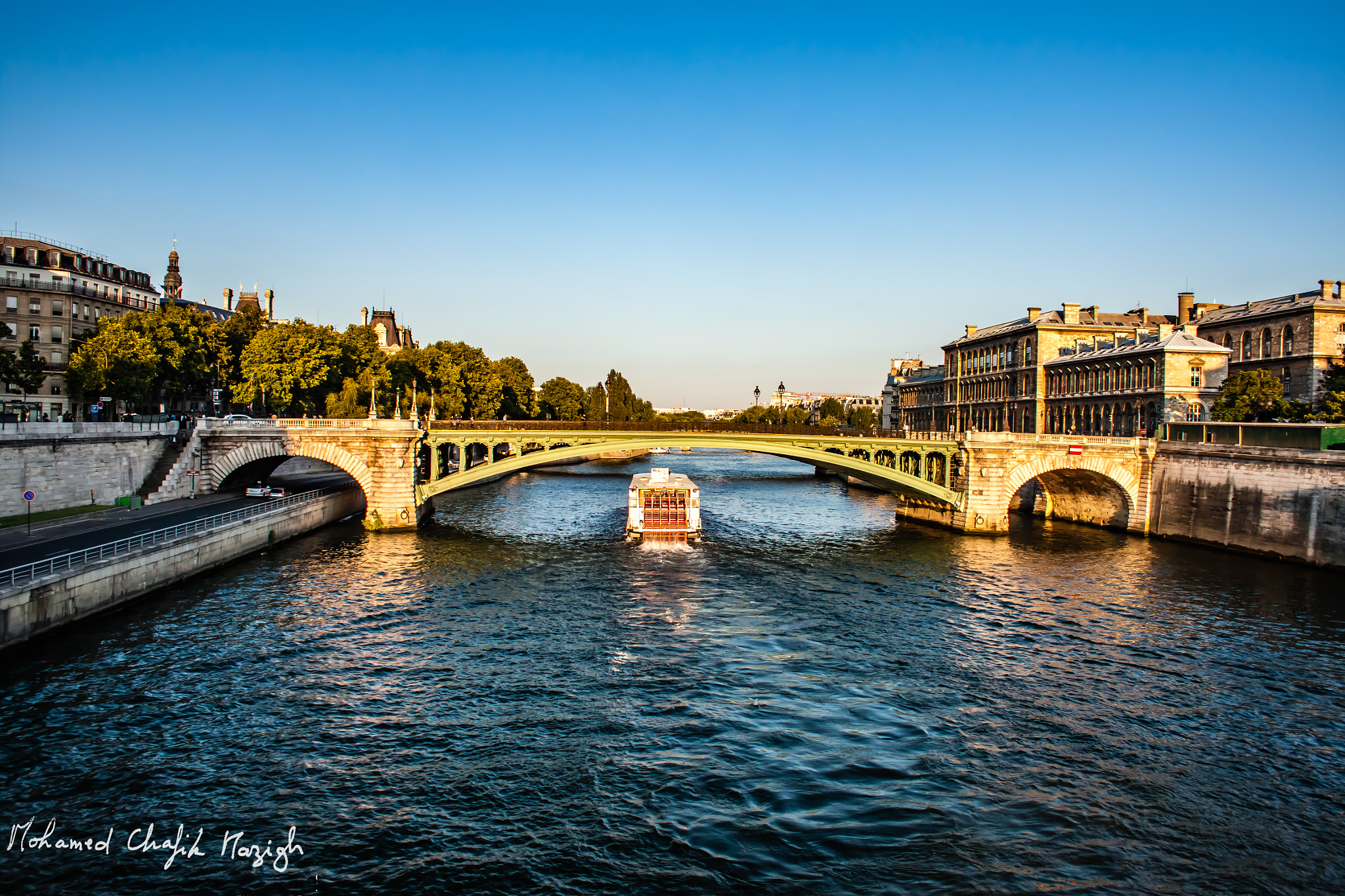 Canon EF-S 18-55mm F3.5-5.6 sample photo. Le pont notre dame photography