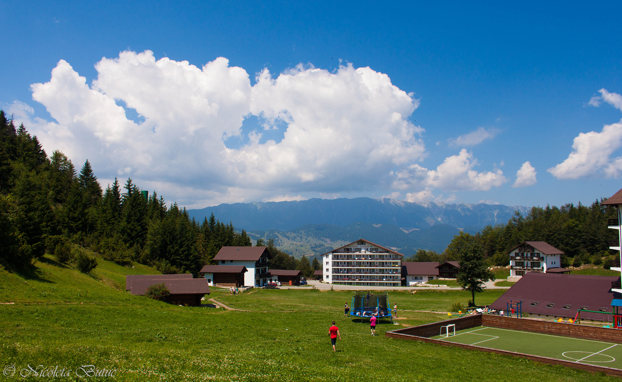 Canon EF-S 18-55mm F3.5-5.6 sample photo. Romanian mountains photography