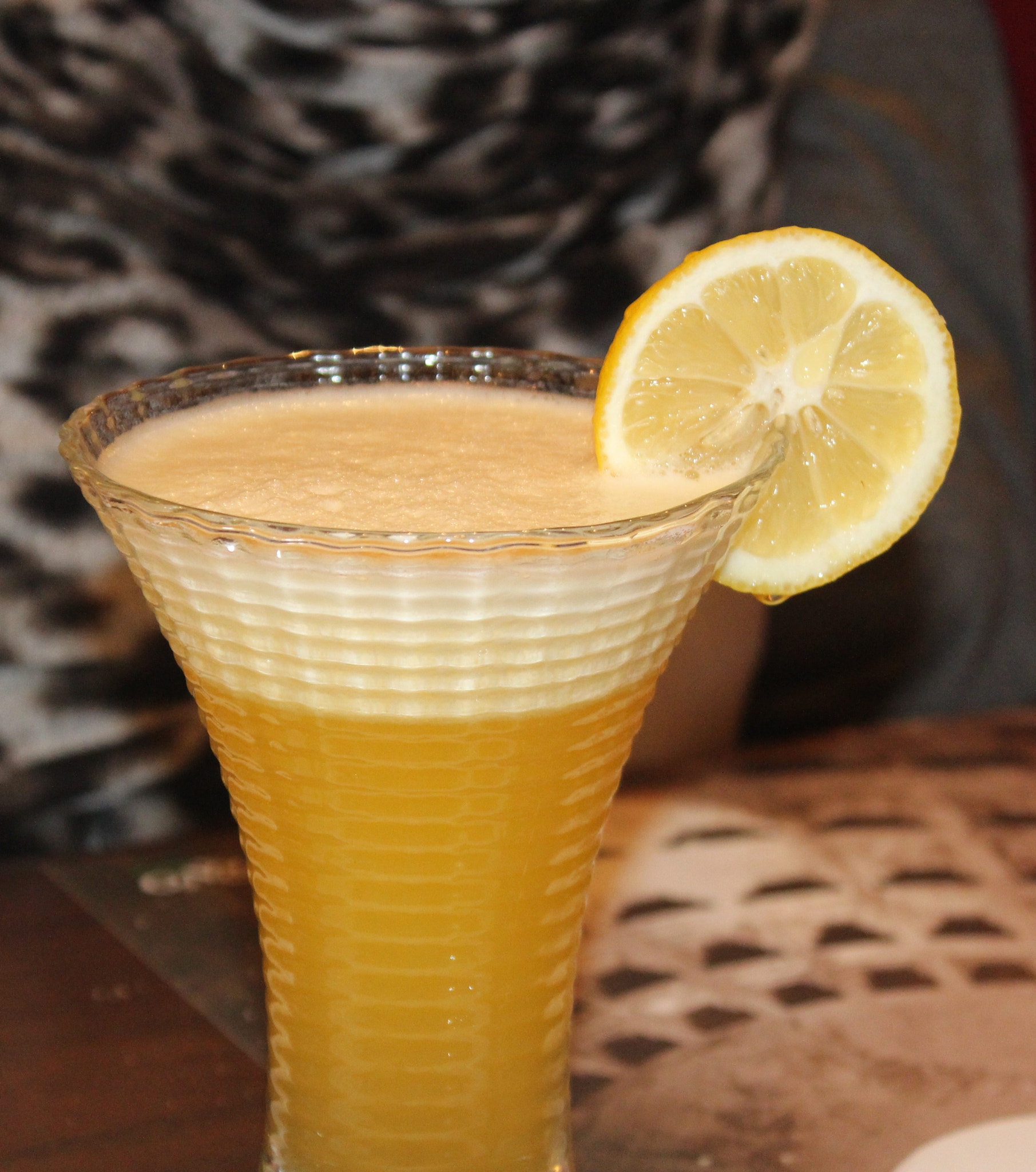 Canon EF-S 18-55mm F3.5-5.6 IS II sample photo. Lemon juice photography