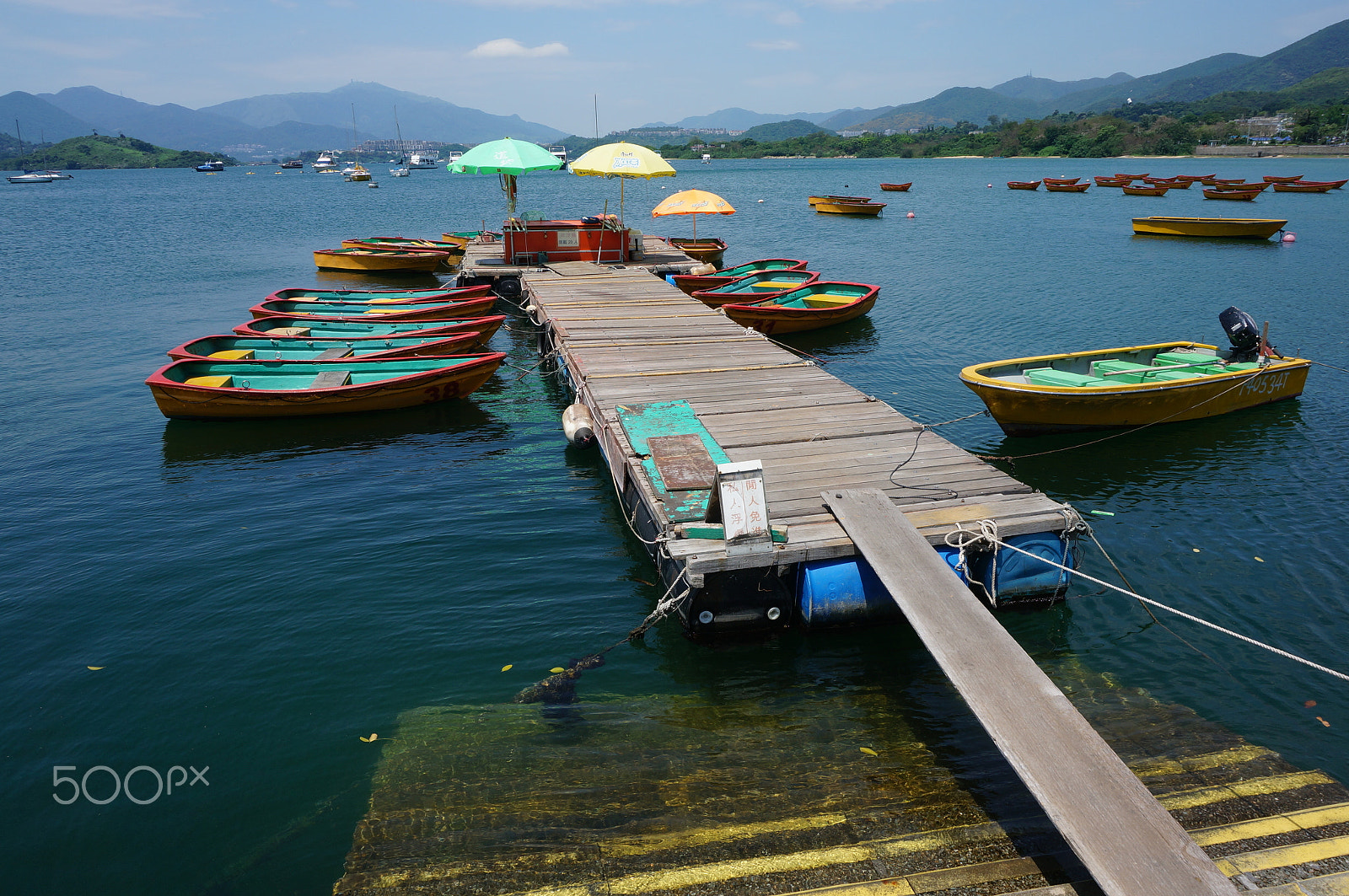 Sony E 16-50mm F3.5-5.6 PZ OSS sample photo. Favorites photography