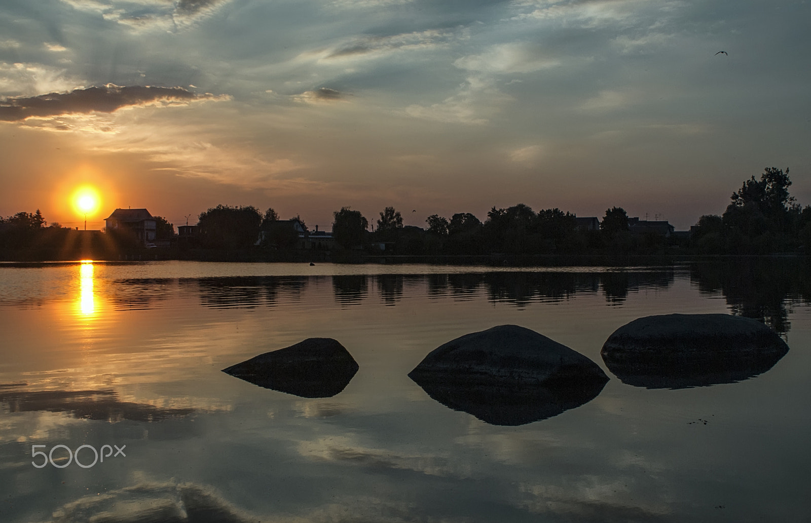 Nikon D200 + AF Zoom-Nikkor 28-85mm f/3.5-4.5 sample photo. Stones in the water photography