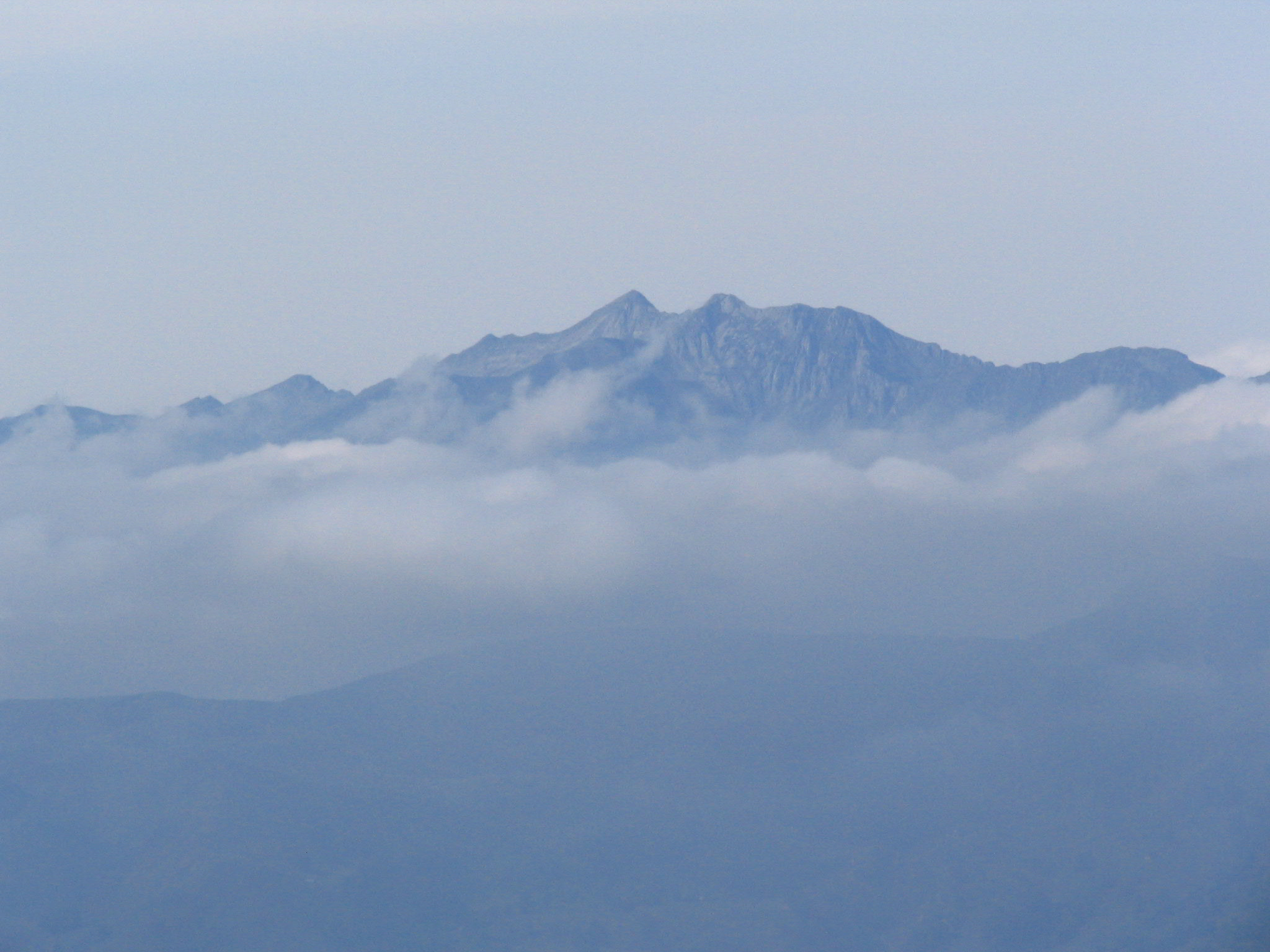 Canon POWERSHOT S1 IS sample photo. Montagne des pyrénées photography