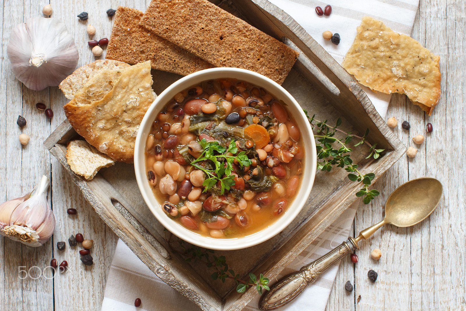 Canon EOS 650D (EOS Rebel T4i / EOS Kiss X6i) + Canon EF 50mm F1.2L USM sample photo. Cooked legumes and vegetables in a bowl photography