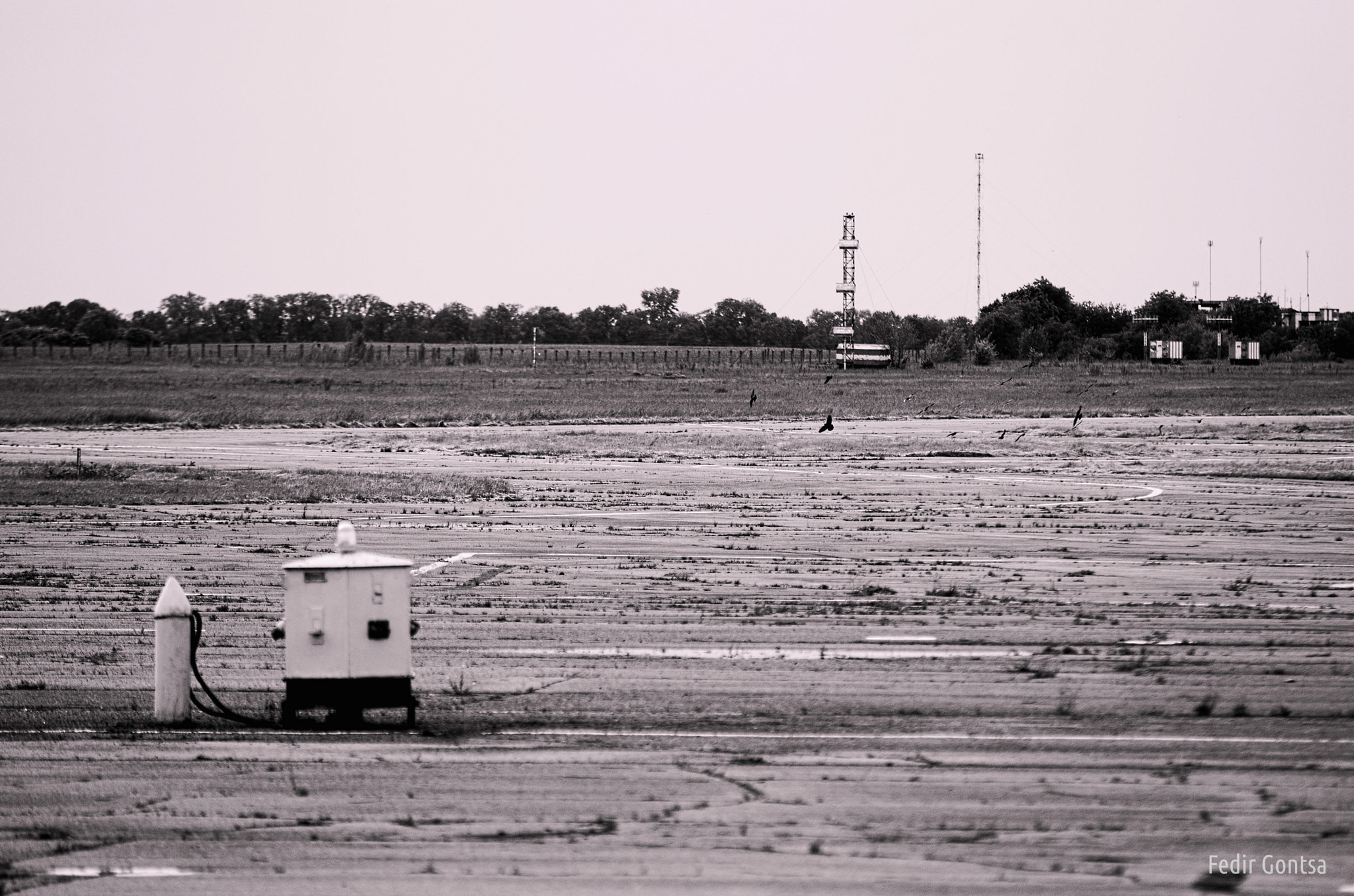 Sigma 70-200mm F2.8 EX DG OS HSM sample photo. Airport photography
