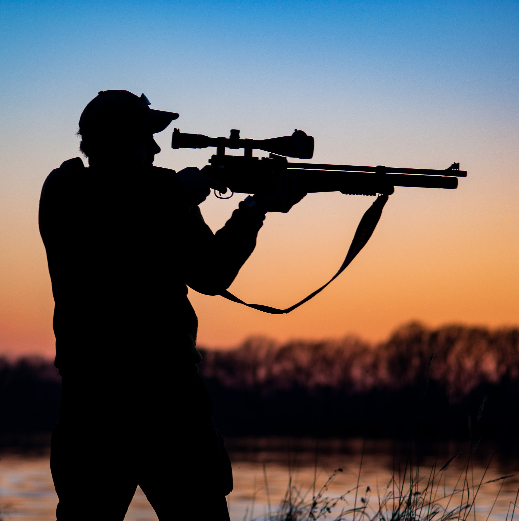 Sony Alpha DSLR-A230 + Sony 85mm F2.8 SAM sample photo. Hunting at dawn photography