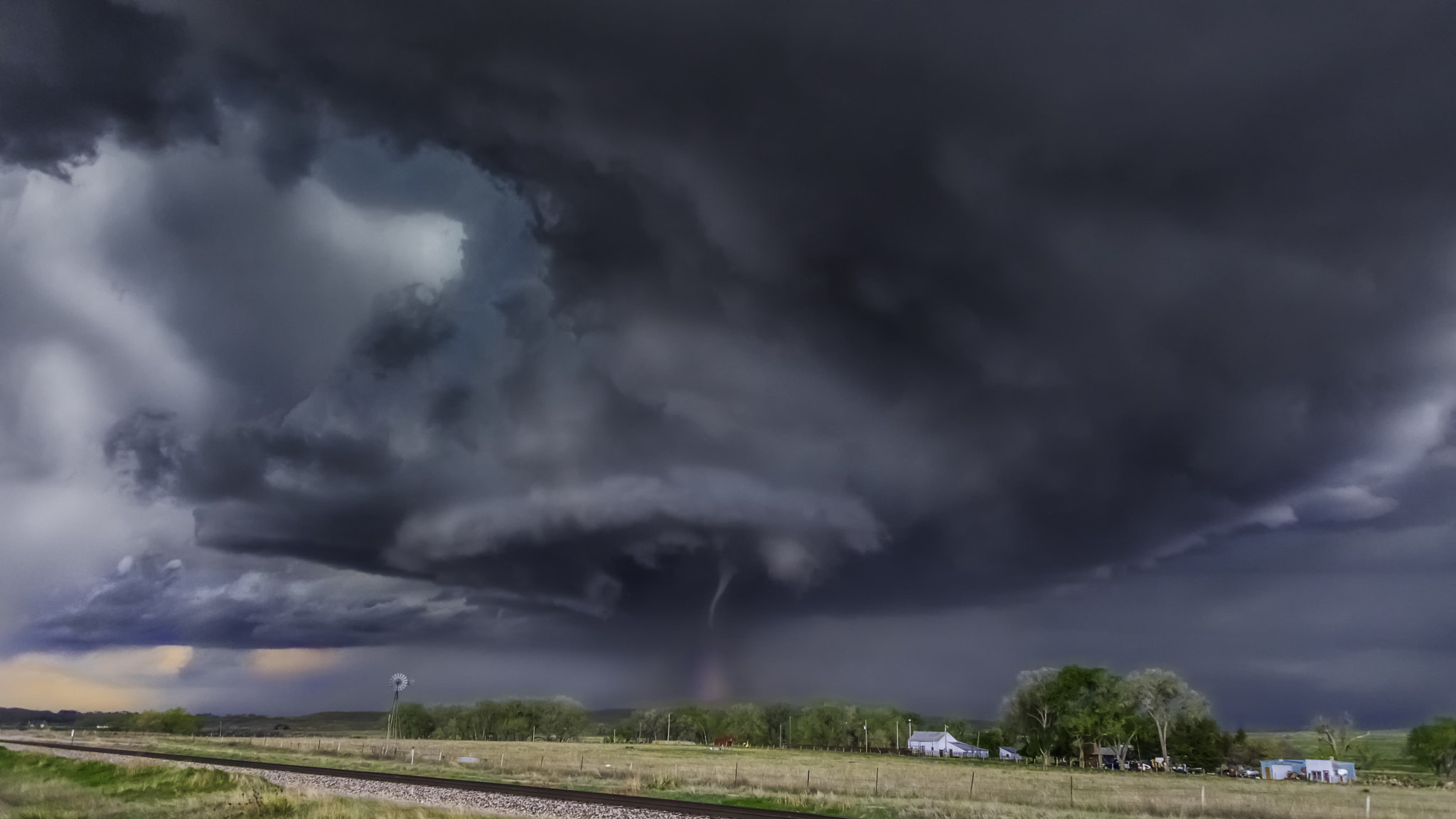 Nikon D5 sample photo. Tornado and wall cloud photography