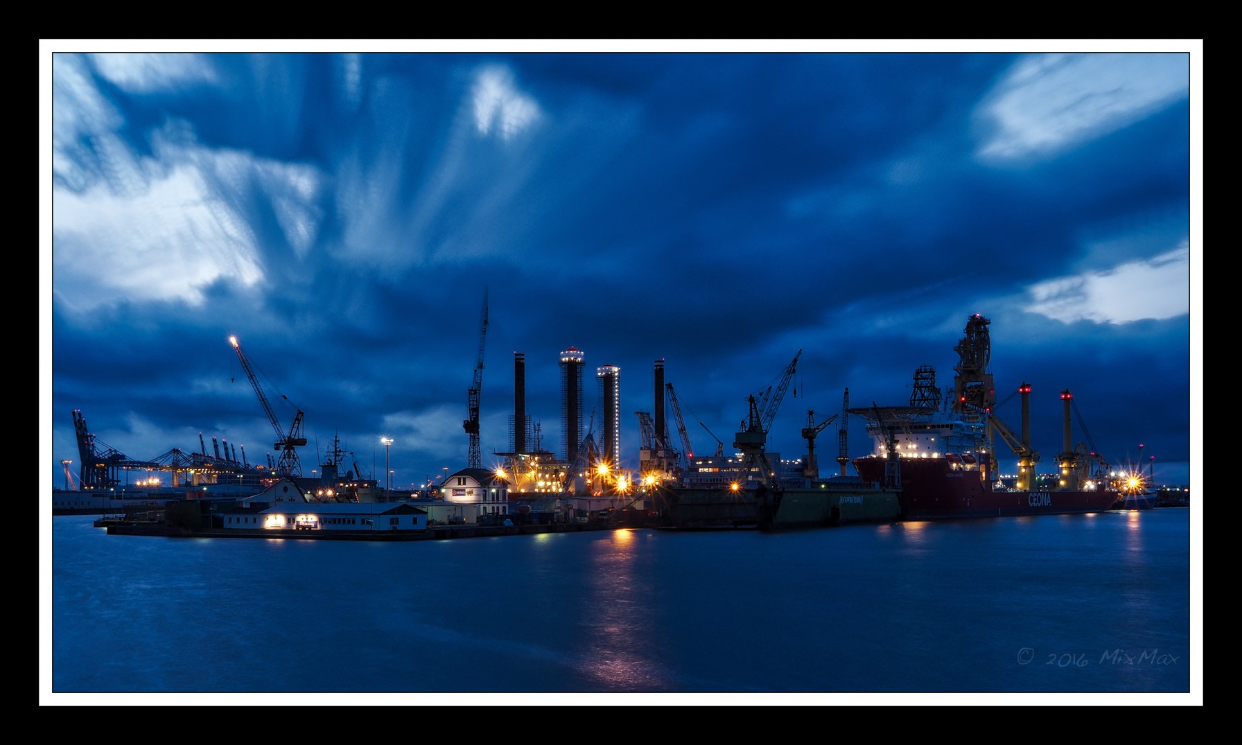 Olympus Zuiko Digital 11-22mm F2.8-3.5 sample photo. Lloyd ship yard    lloyd werft bremerhaven photography