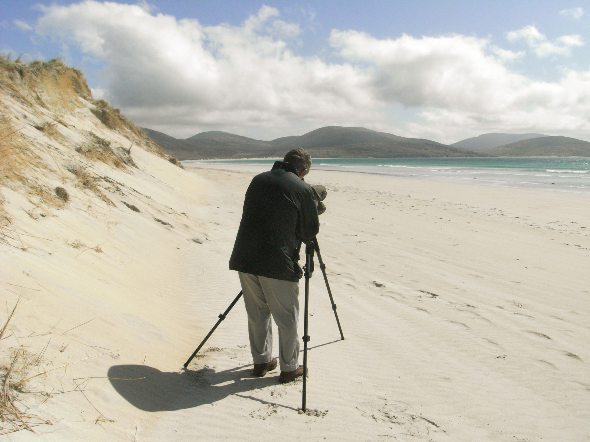 Ricoh Caplio R6 sample photo. Looking out to sea photography