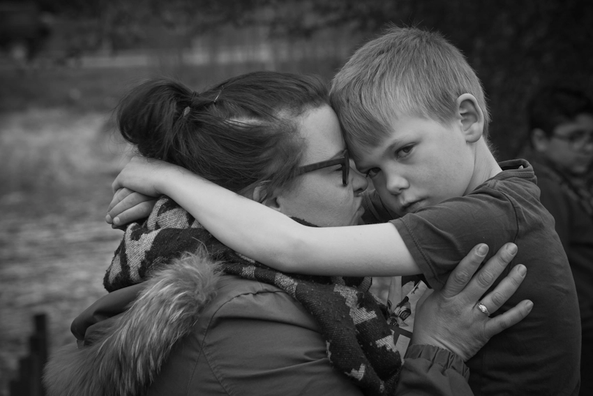 Sigma 70-300mm F4-5.6 APO DG Macro sample photo. Mother and son photography