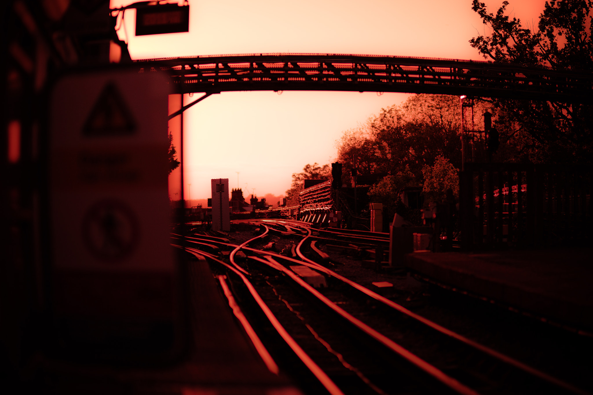 Sigma 85mm F1.4 EX DG HSM sample photo. Red tracks photography