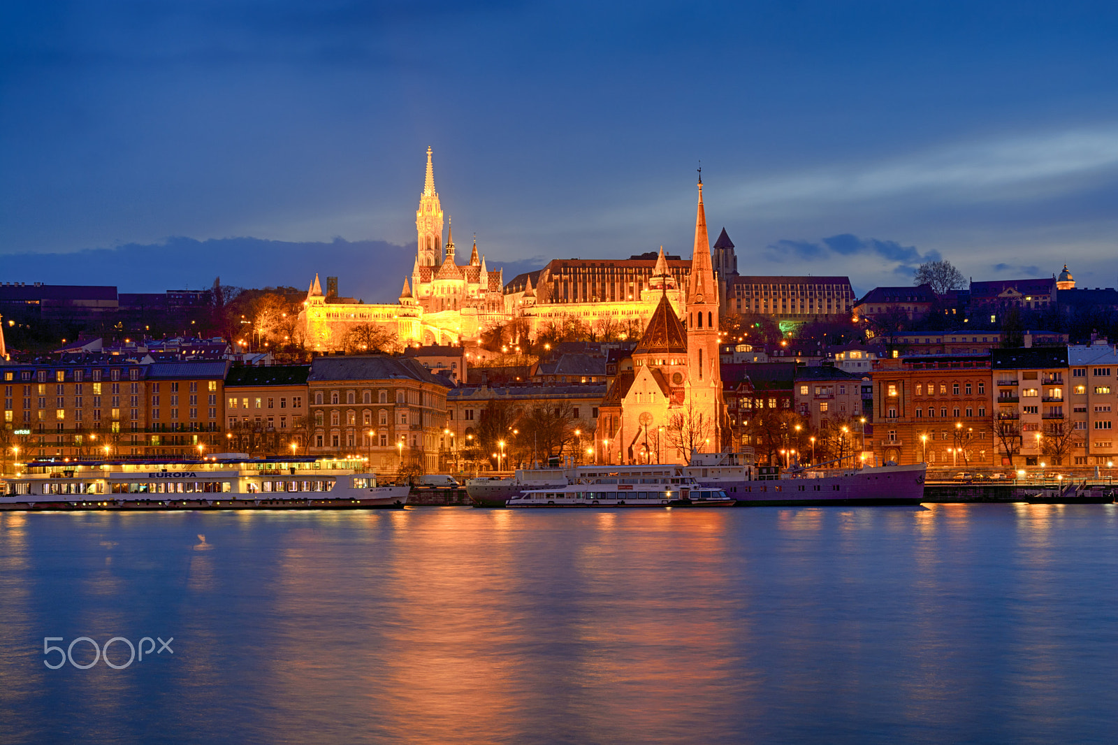 AF Zoom-Nikkor 28-105mm f/3.5-4.5D IF sample photo. Buda city side at night photography