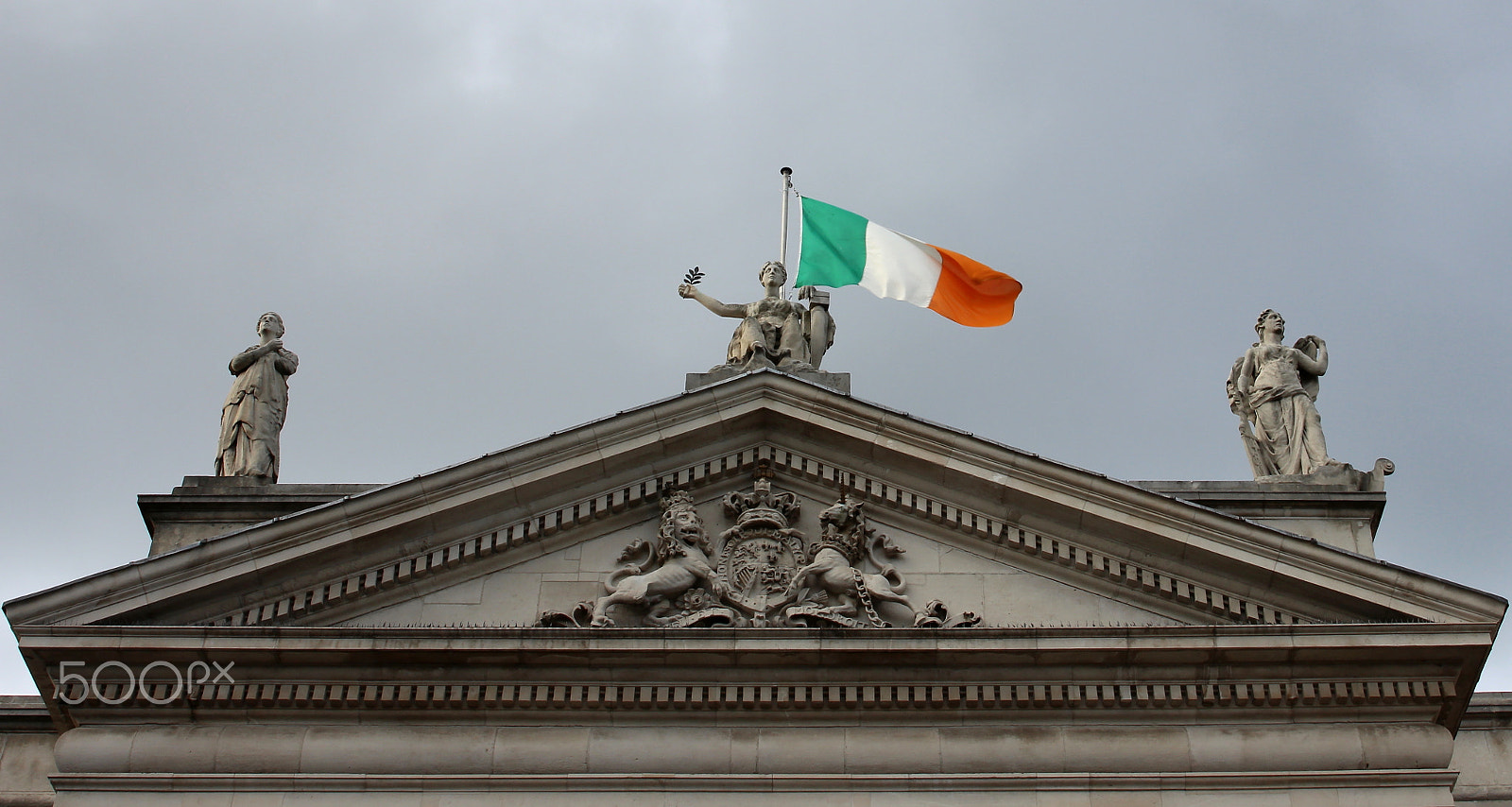 Canon EF 24-70mm F4L IS USM sample photo. Hibernia and national flag, dublin, ireland photography
