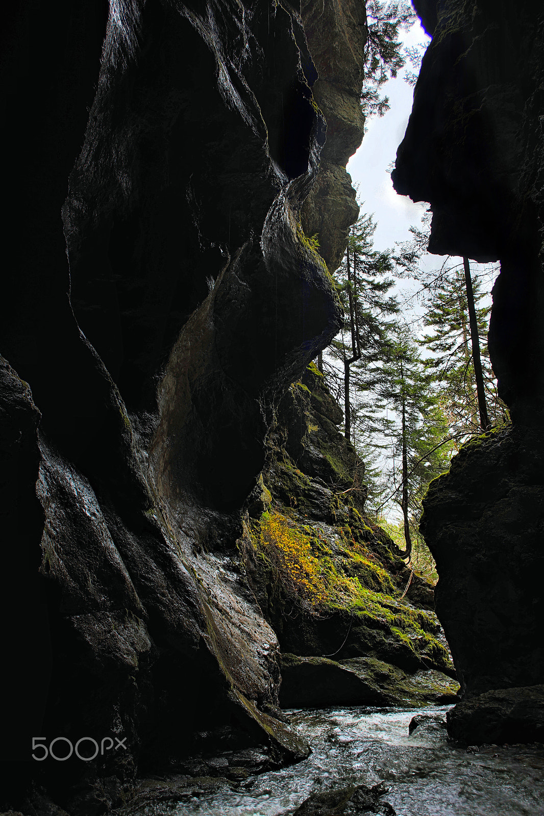 Canon EOS 6D + Canon EF 22-55mm f/4-5.6 USM sample photo. Diligent river slot canyon entrance photography