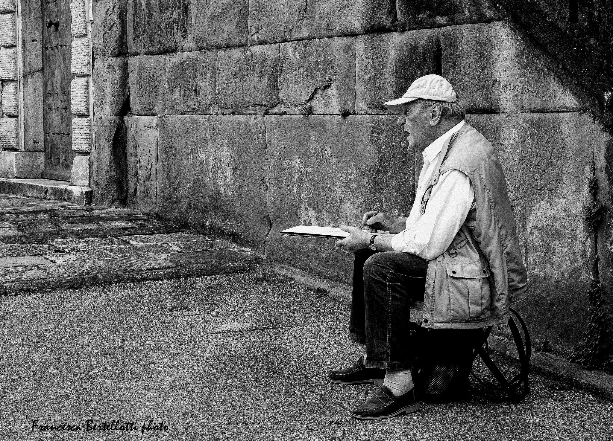 Fujifilm X-M1 + Fujifilm XC 16-50mm F3.5-5.6 OIS II sample photo. Pietrasanta street 3 photography
