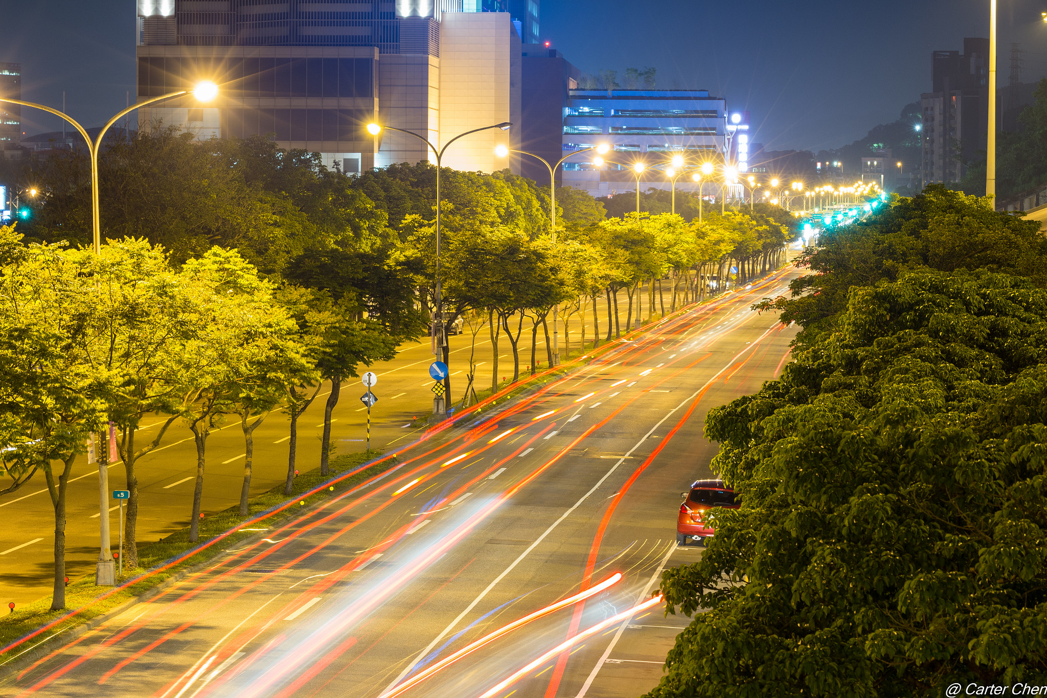 Canon EF 100-400mm F4.5-5.6L IS II USM sample photo. Road without rule photography