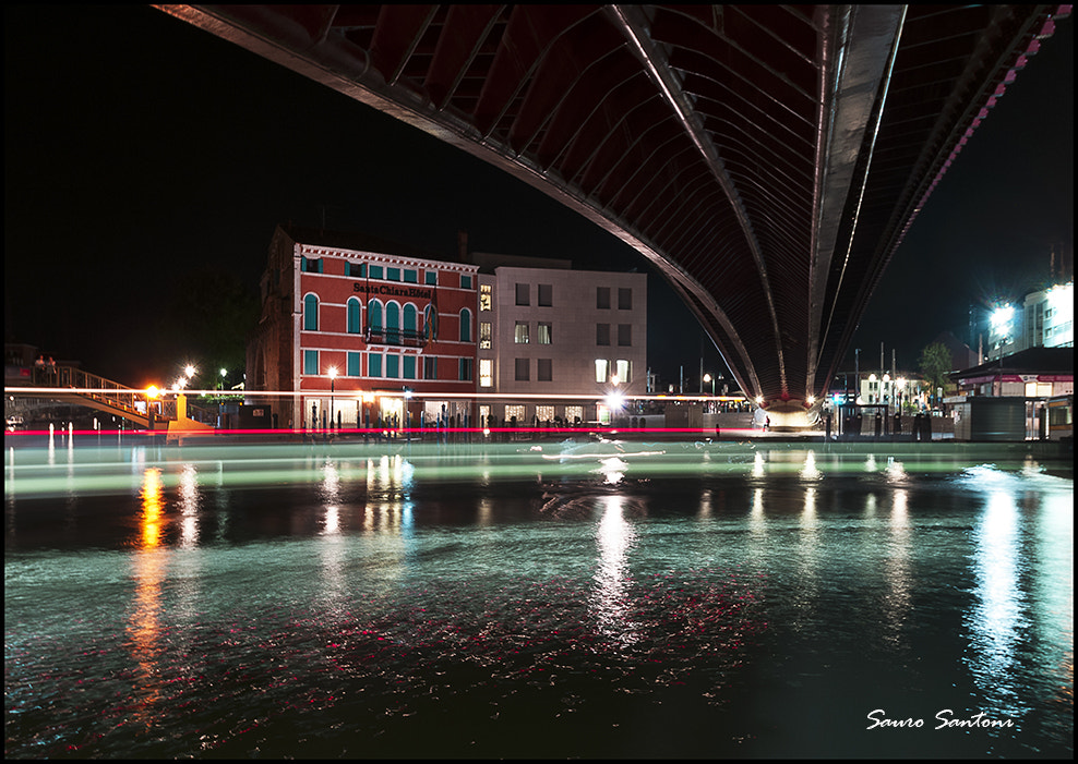 Nikon D300S sample photo. Venezia di notte sotto calatrava photography