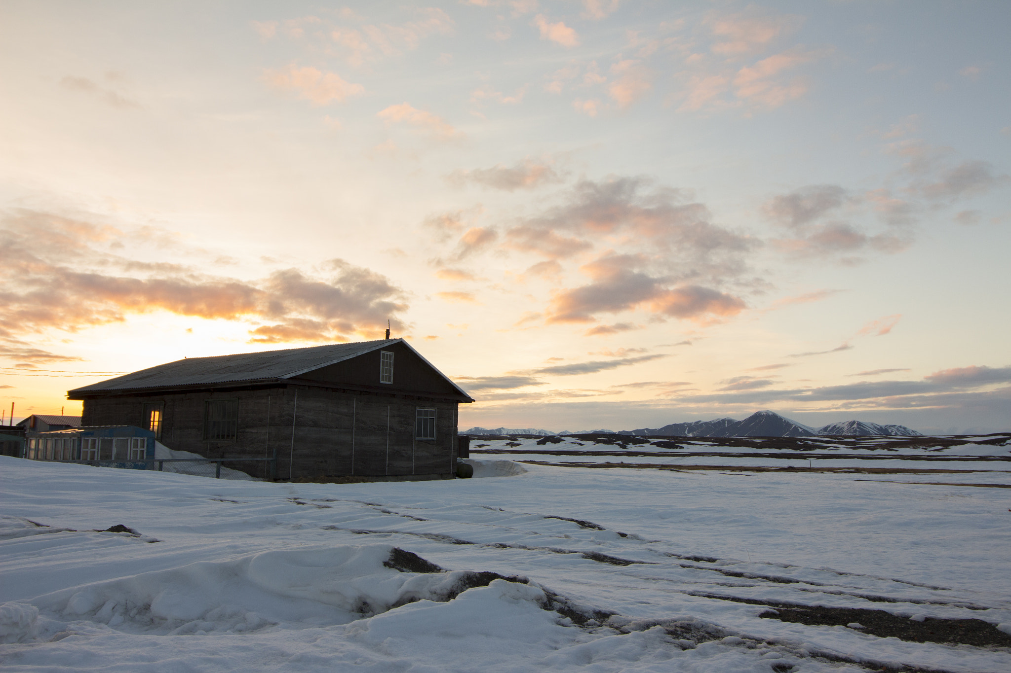 Canon EF-S 10-18mm F4.5–5.6 IS STM sample photo. домик photography