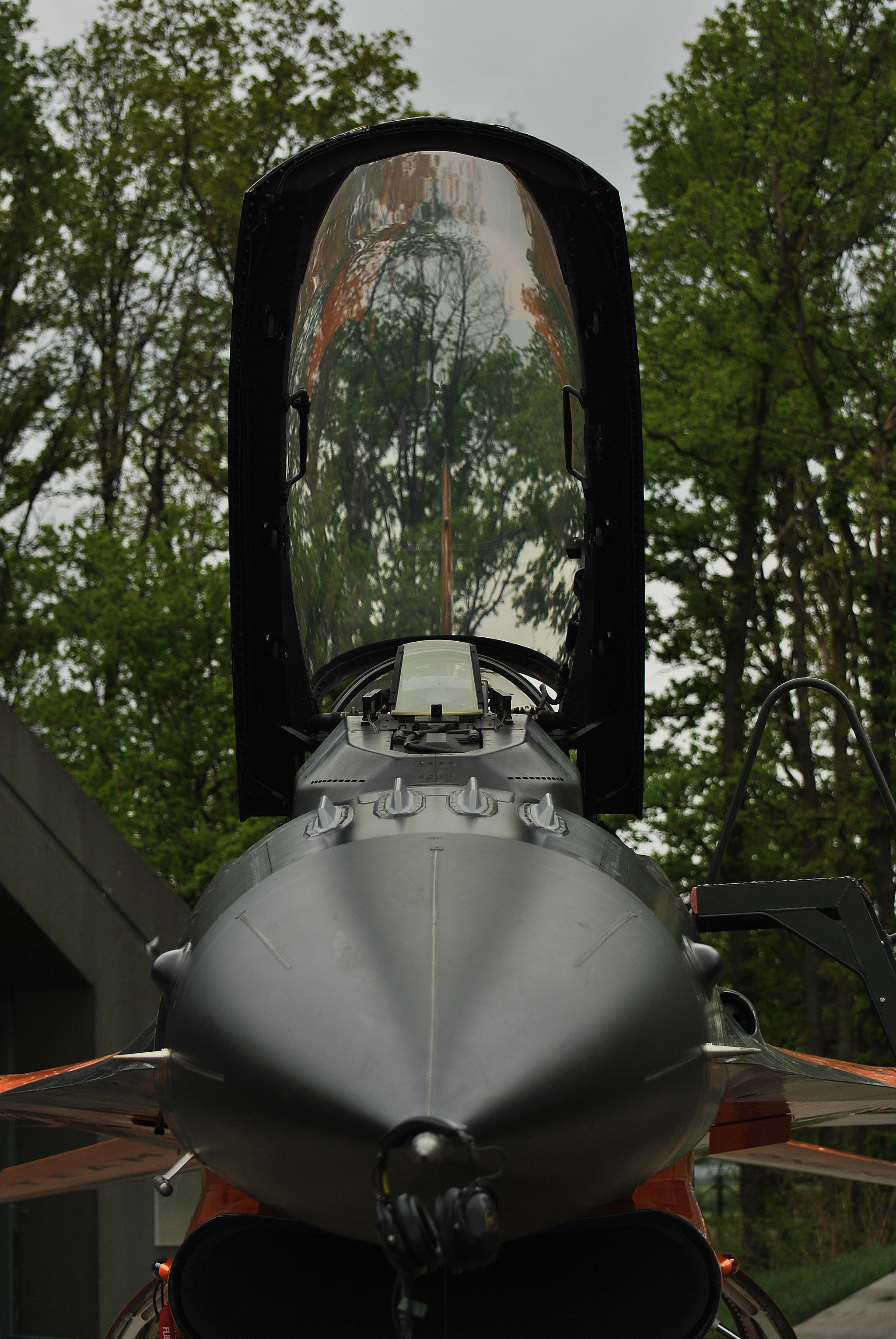 Nikon D3000 sample photo. F16 demo from royal netherlands airforce, named "orange lion" photography