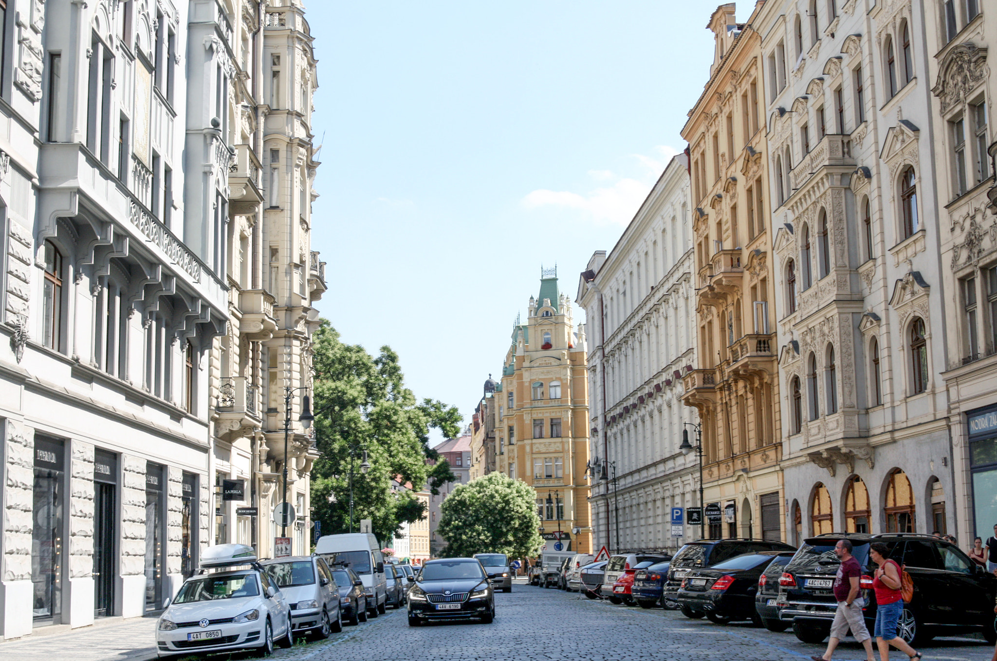 Canon EF 28-105mm f/3.5-4.5 USM sample photo. Prague photography