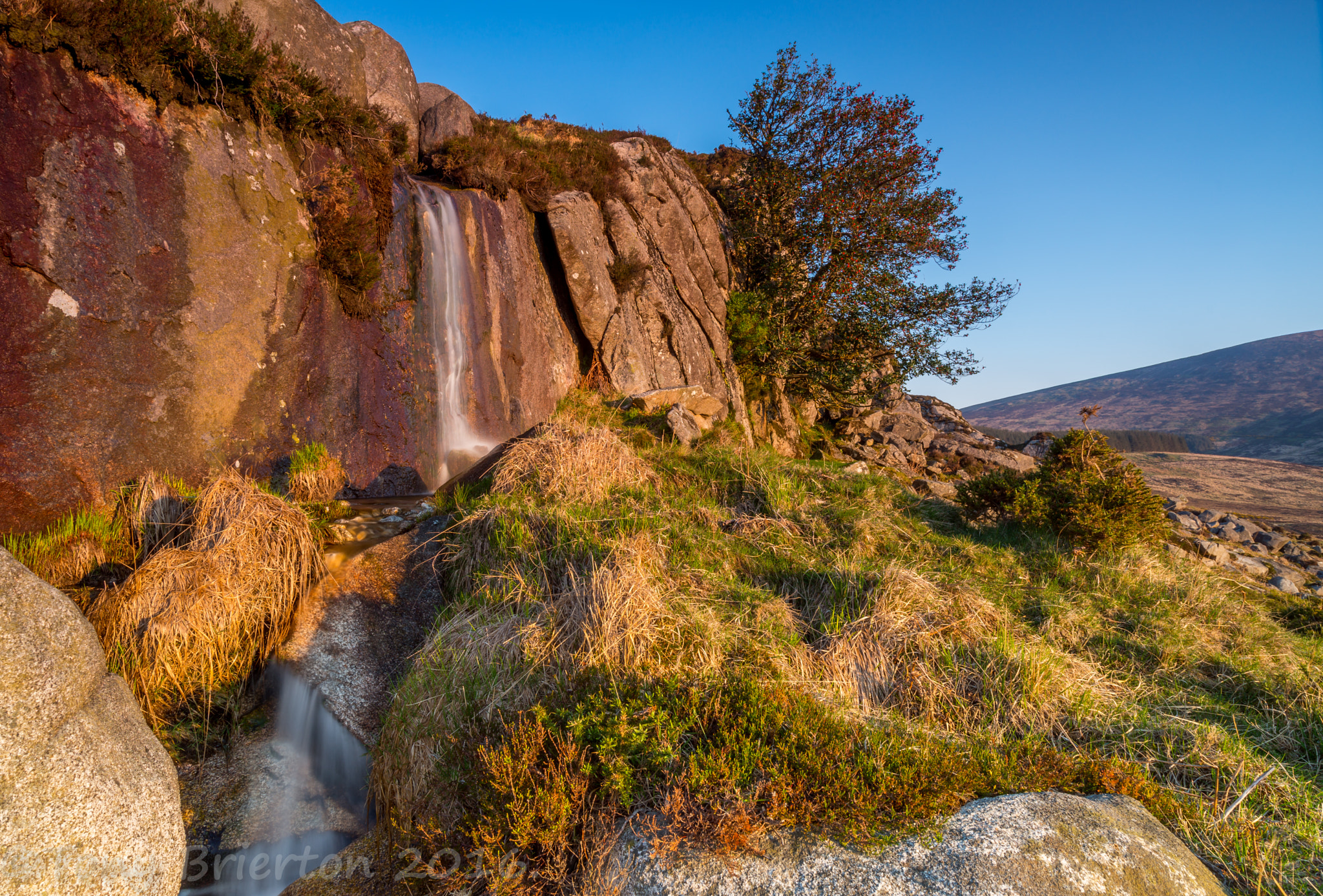 Sony a99 II + Sigma 20mm F1.8 EX DG Aspherical RF sample photo. Morning light in the wicklow mountains. photography