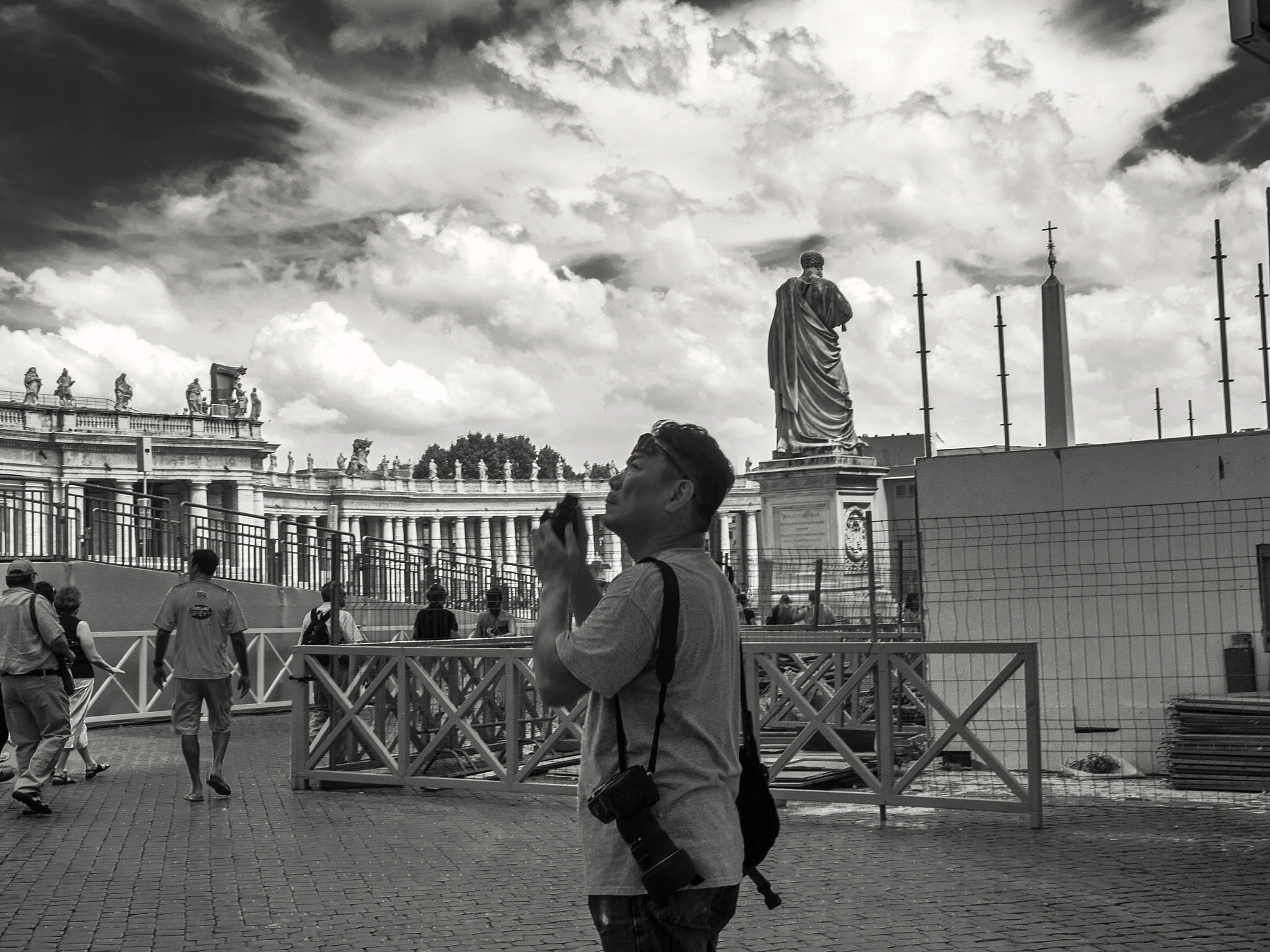 Leica Digilux 3 sample photo. 22 de mayo - observador photography