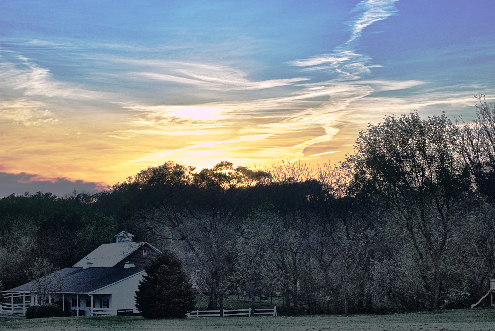 Nikon D200 + AF Zoom-Nikkor 35-70mm f/3.3-4.5 sample photo. Sunset photography