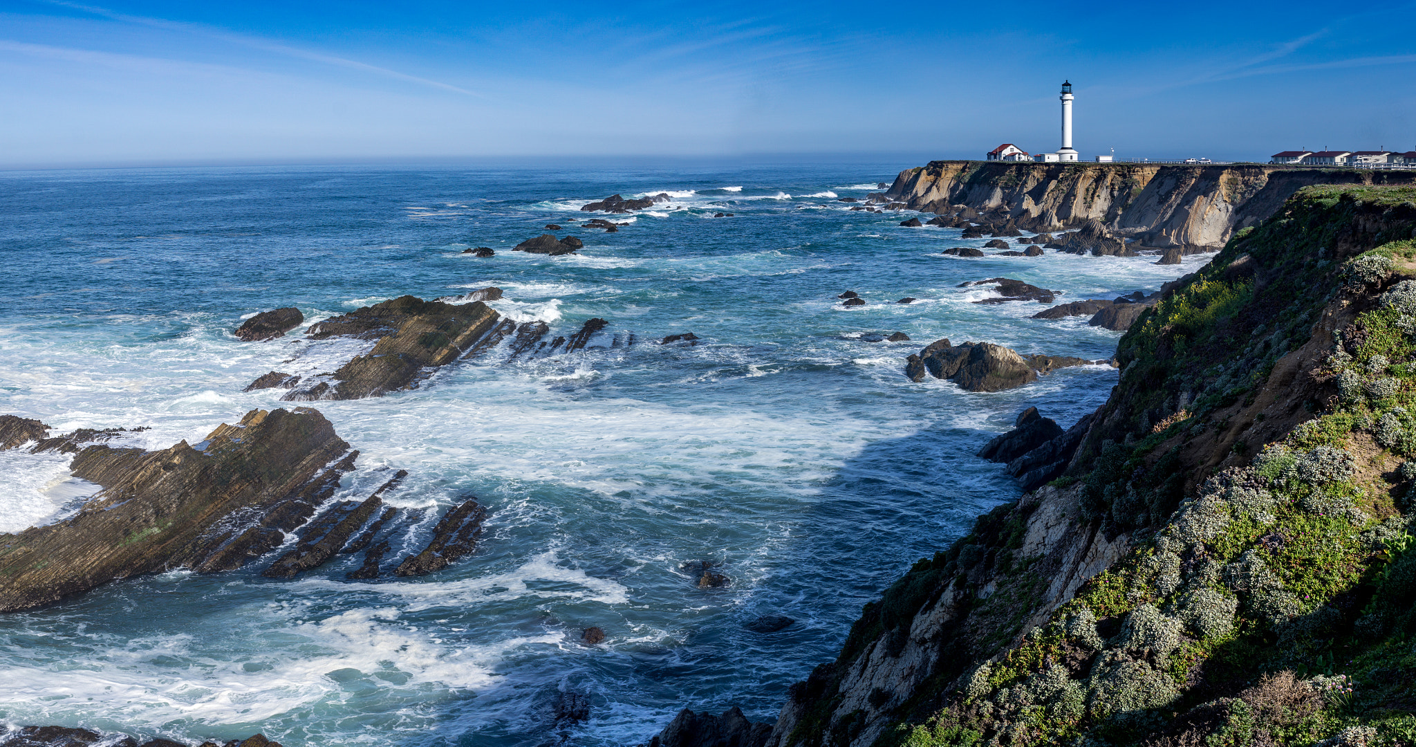 E 32mm F1.8 sample photo. Point arena lighthouse photography
