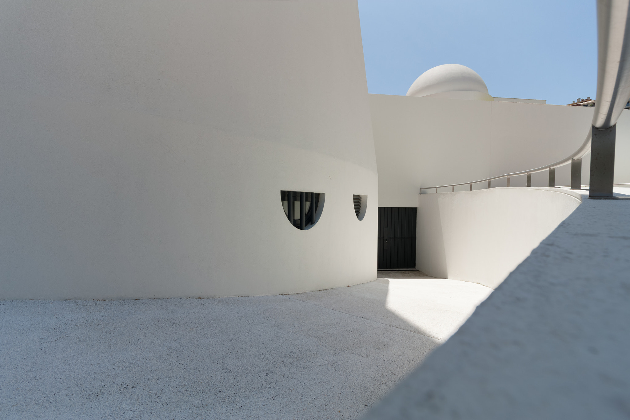 Canon EF-S 10-18mm F4.5–5.6 IS STM sample photo. Miraflores santissima trindade church, portugal photography