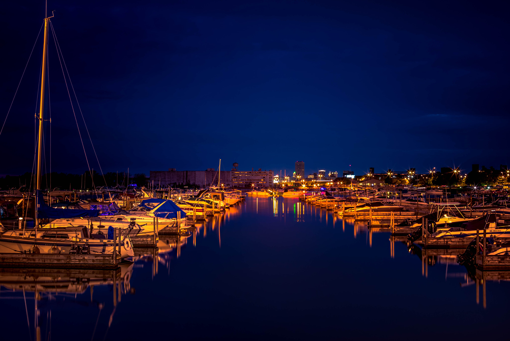 Nikon D750 + Samyang 35mm F1.4 AS UMC sample photo. Safe harbor marina photography