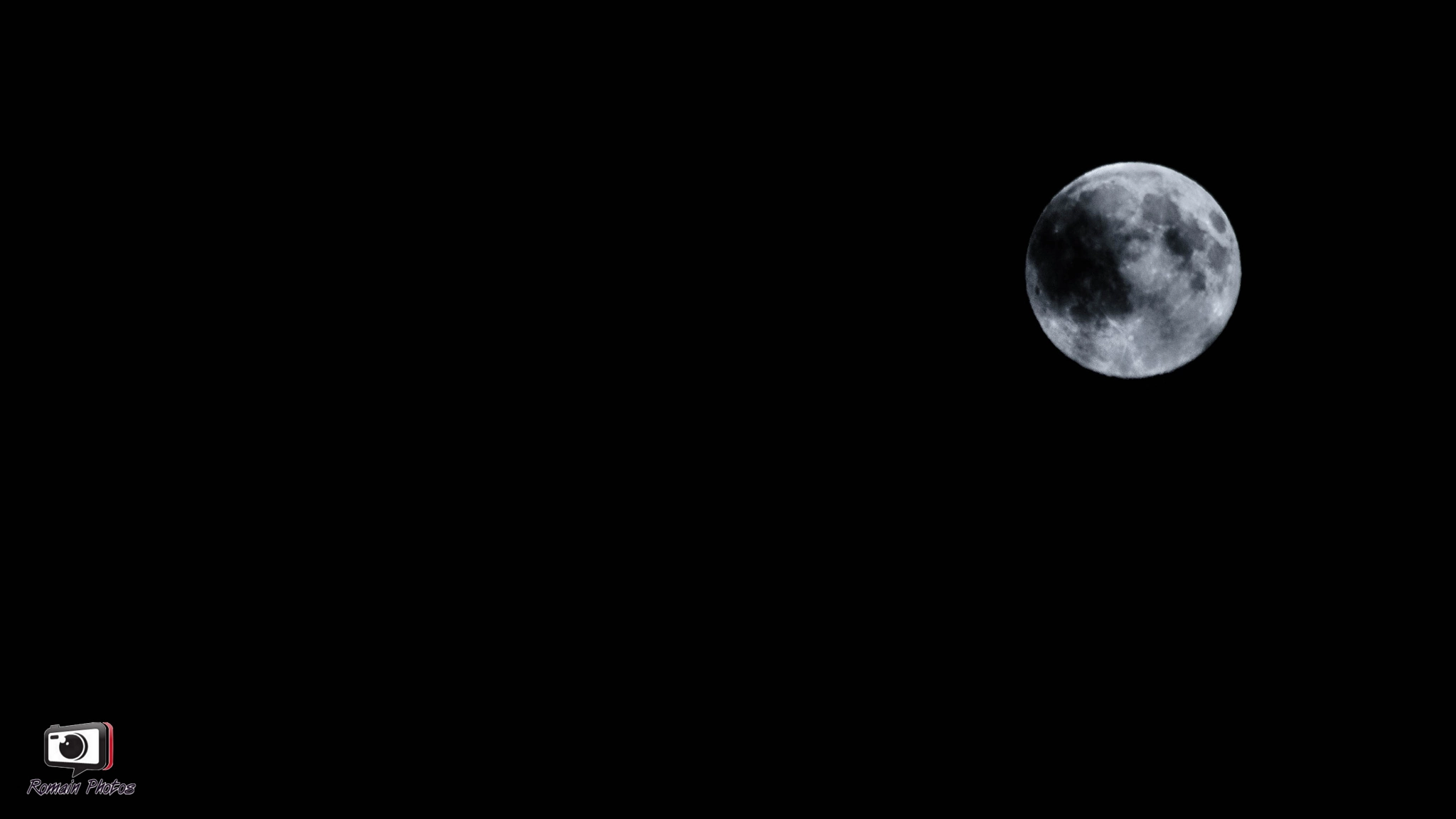 Canon EOS 750D (EOS Rebel T6i / EOS Kiss X8i) sample photo. Full moon photography