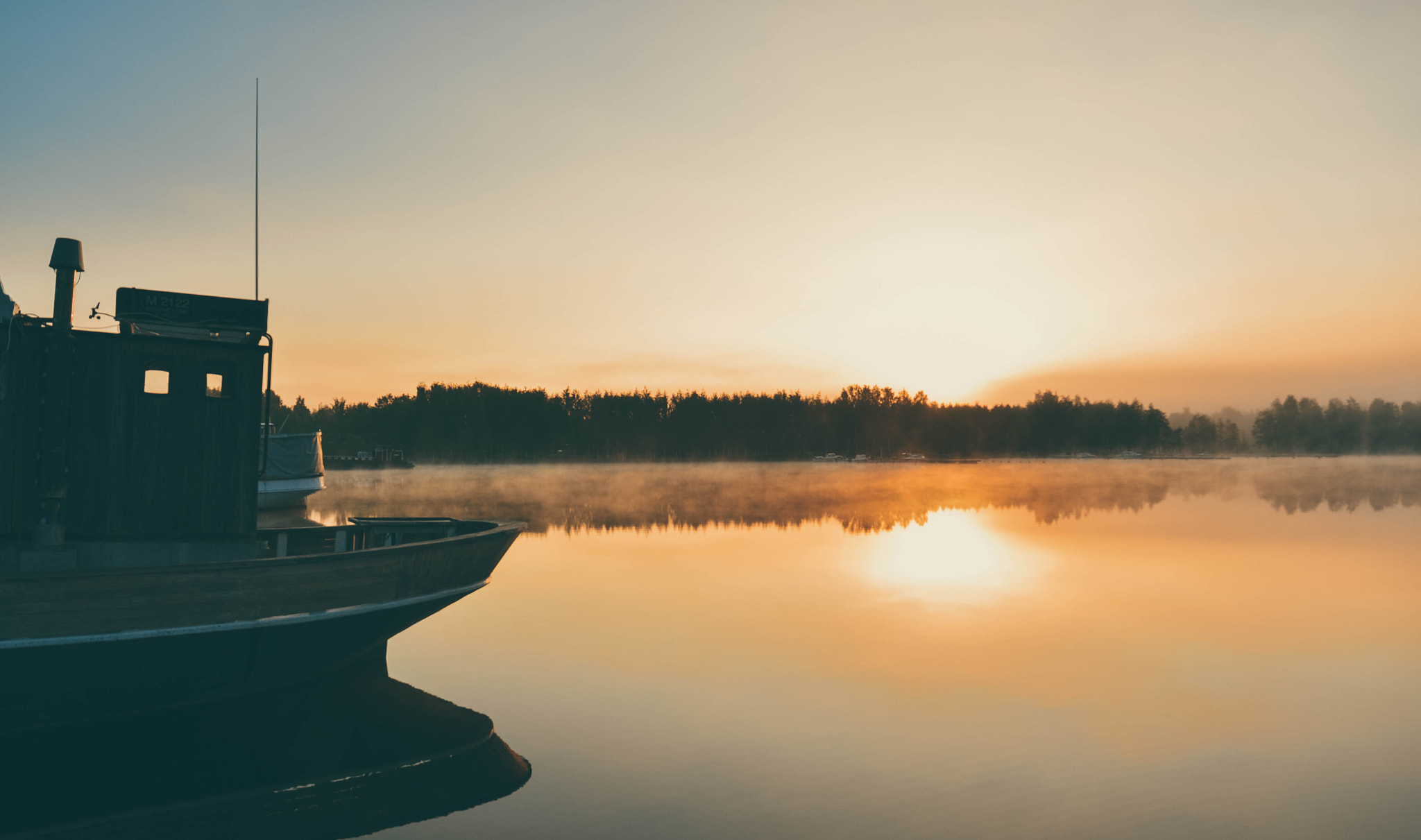 Nikon D5200 + Samyang 16mm F2 ED AS UMC CS sample photo. Finnish sunrise photography